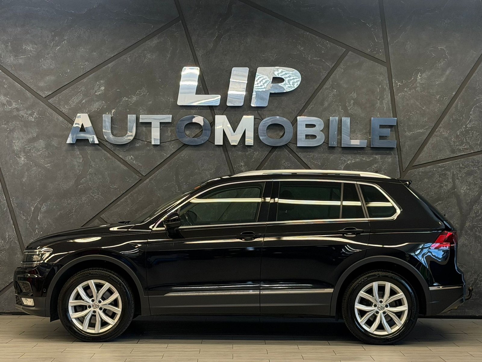 VW Tiguan 2.0TSI Highline 4Motion DSG, Petrol, Second hand / Used, Automatic - 5