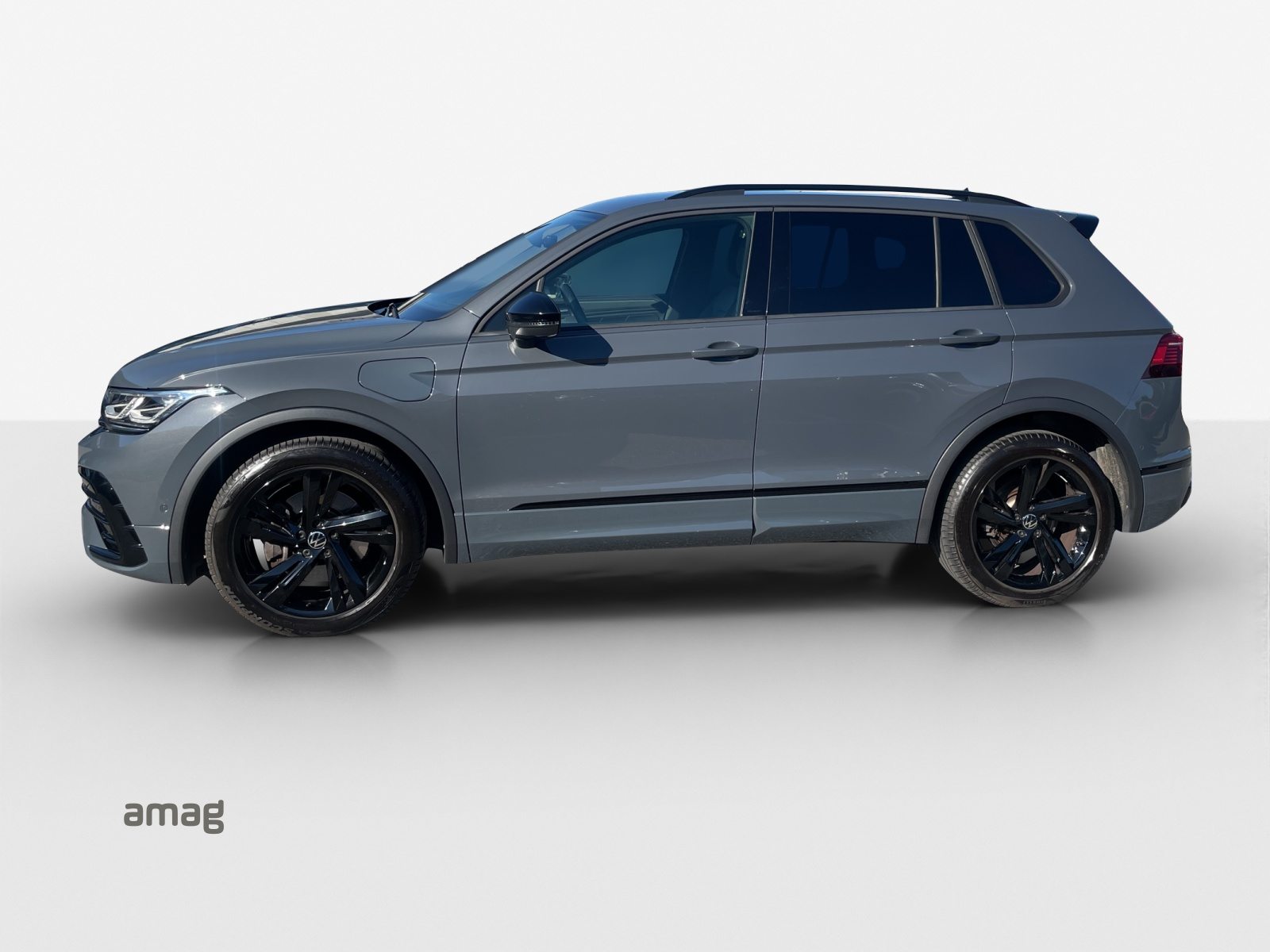 VW Tiguan R-Line SELECTION PHEV, Full-Hybrid Petrol/Electric, Second hand / Used, Automatic - 2