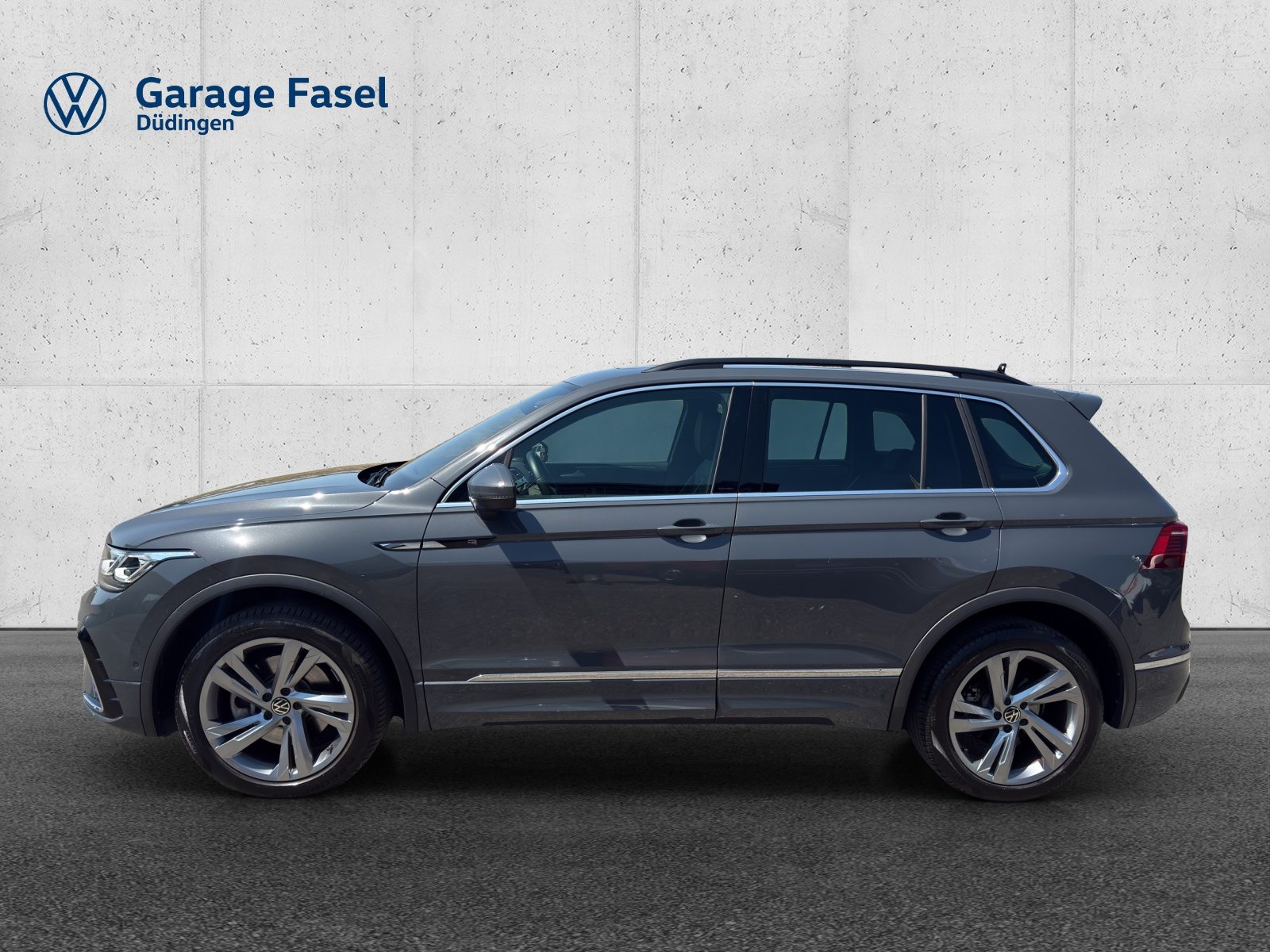 VW Tiguan R-Line, Benzina, Occasioni / Usate, Automatico - 2