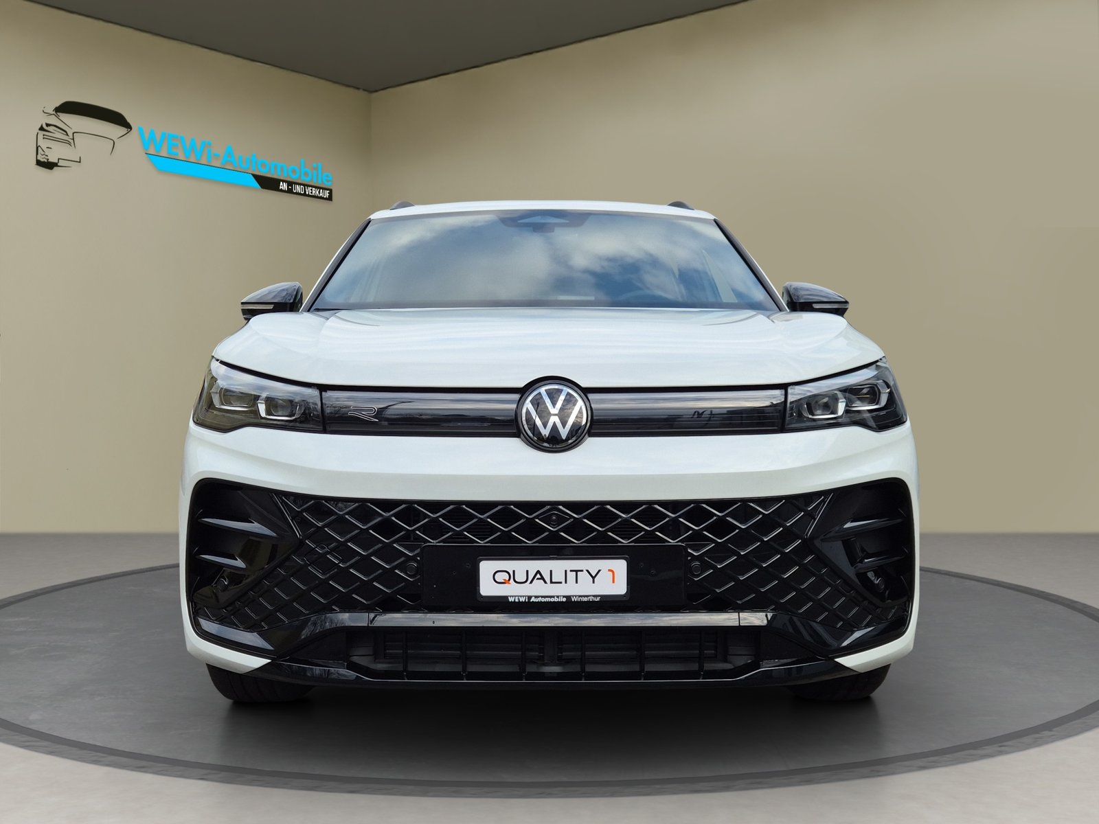 VW Tiguan 2.0 TSI DSG R-Line 4Motion, Benzina, Occasioni / Usate, Automatico - 2