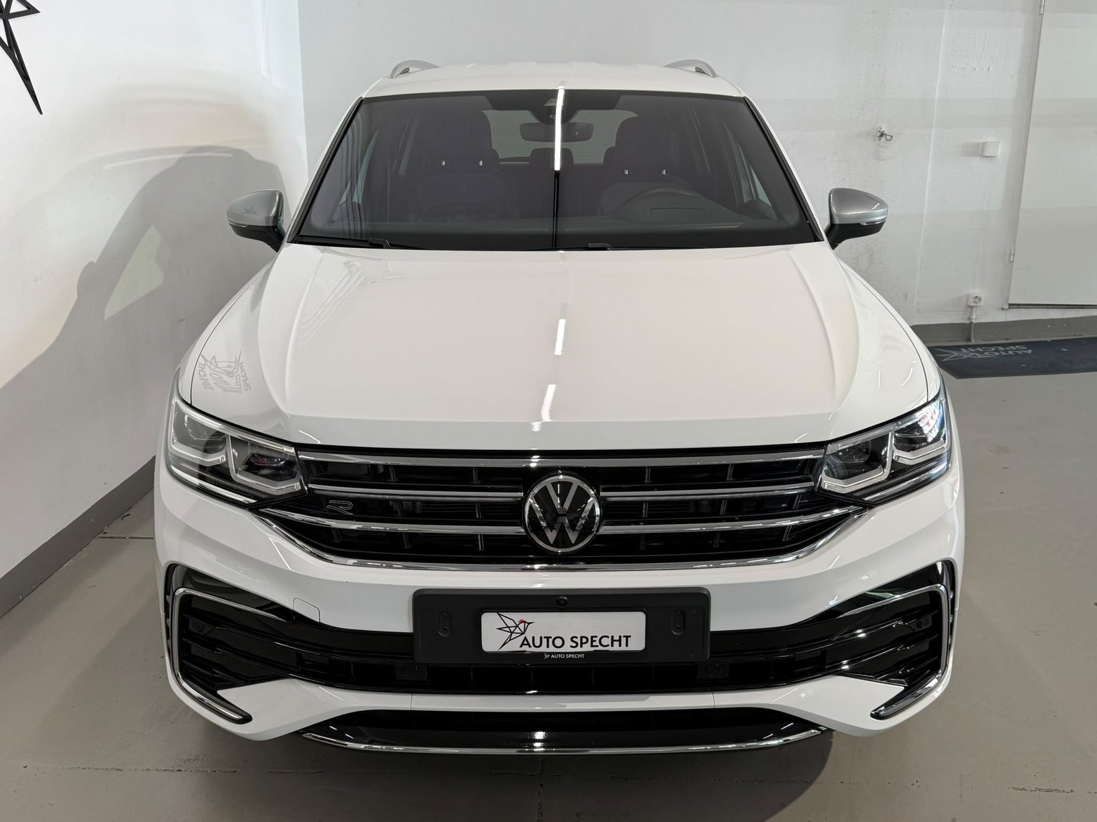 VW Tiguan Allspace 2.0TSI R-Line 4Motion DSG, Benzin, Occasion / Gebraucht, Automatik - 3