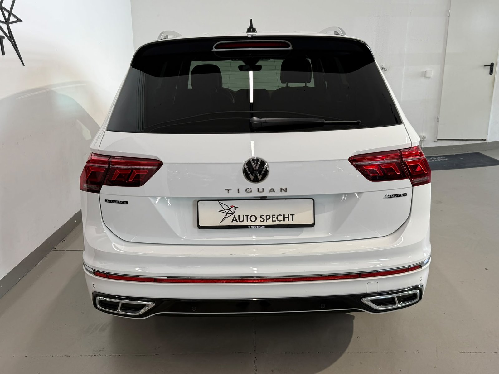 VW Tiguan Allspace 2.0TSI R-Line 4Motion DSG, Benzin, Occasion / Gebraucht, Automatik - 5