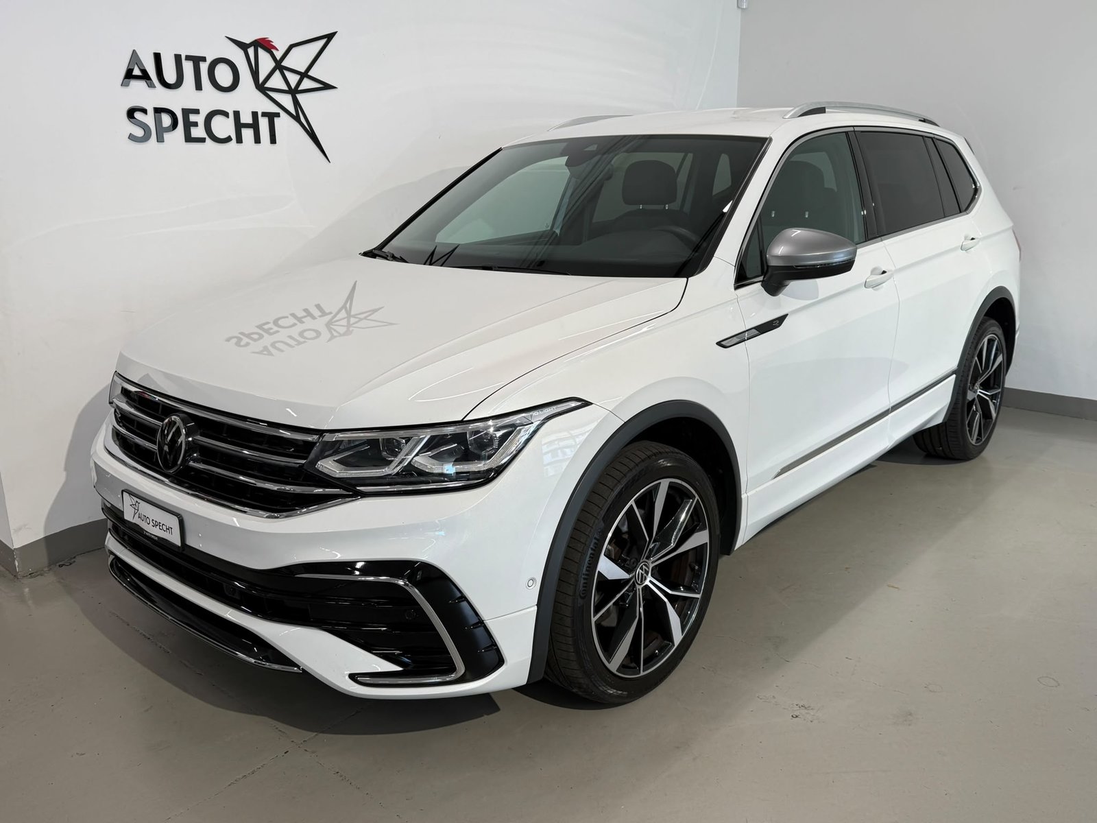 VW Tiguan Allspace 2.0TSI R-Line 4Motion DSG, Benzin, Occasion / Gebraucht, Automatik - 2