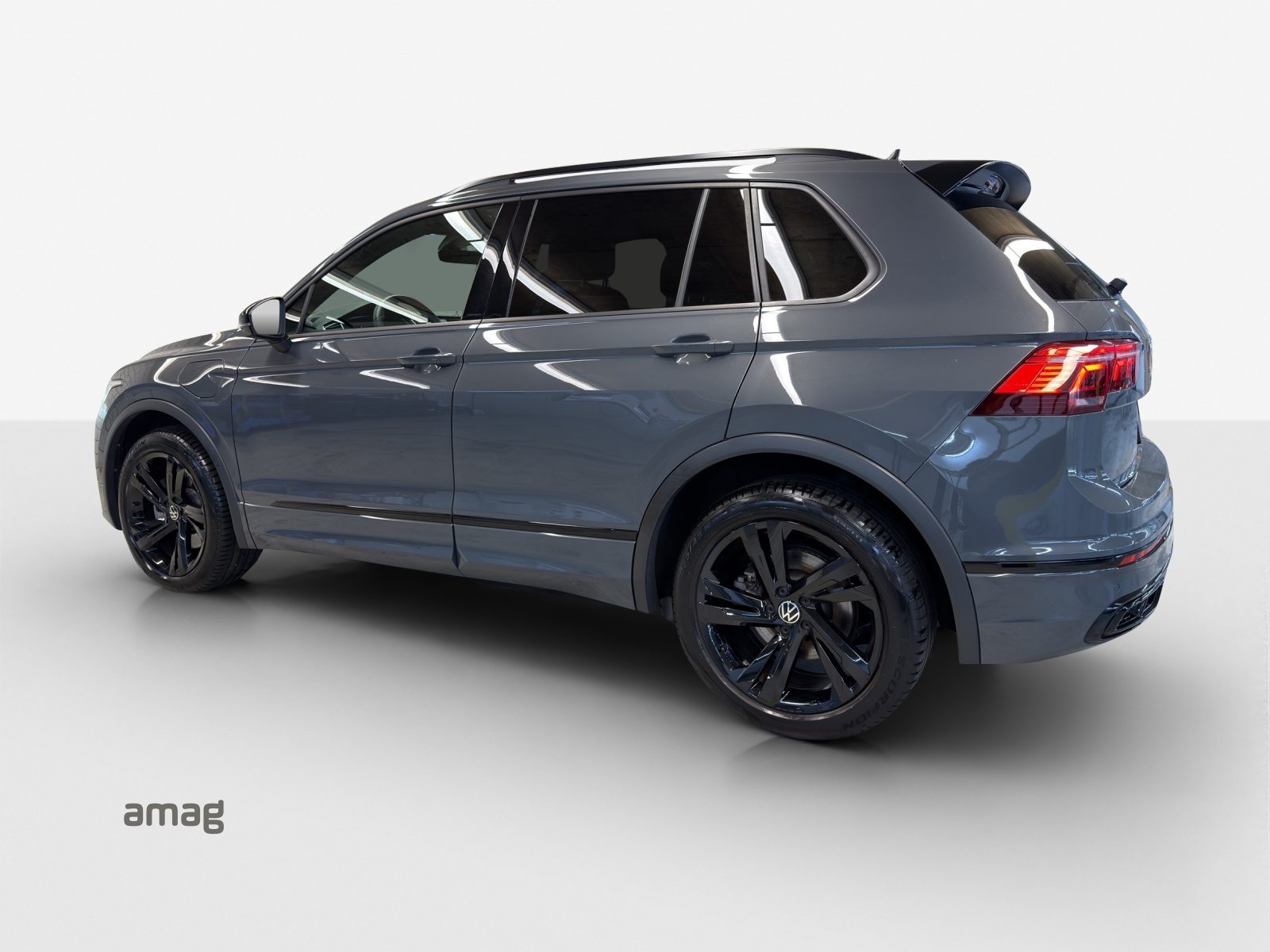 VW Tiguan R-Line SELECTION PHEV, Voll-Hybrid Benzin/Elektro, Occasion / Gebraucht, Automatik - 3