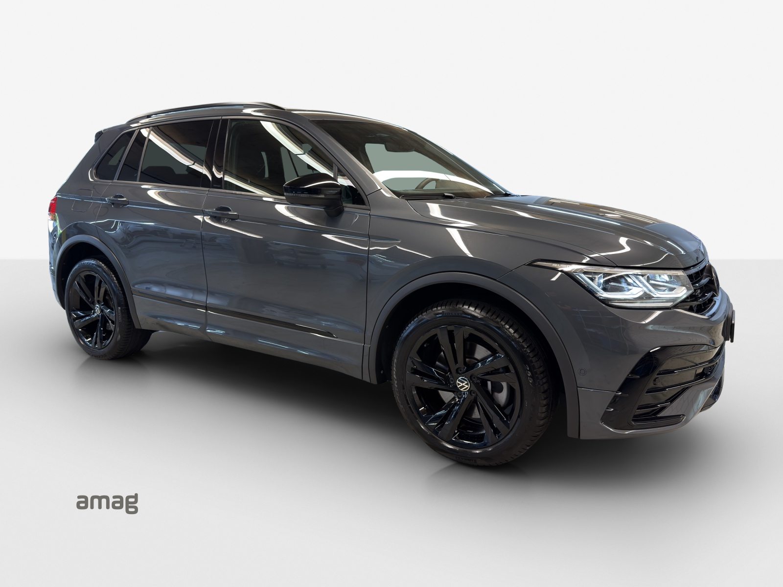 VW Tiguan R-Line SELECTION PHEV, Voll-Hybrid Benzin/Elektro, Occasion / Gebraucht, Automatik - 6