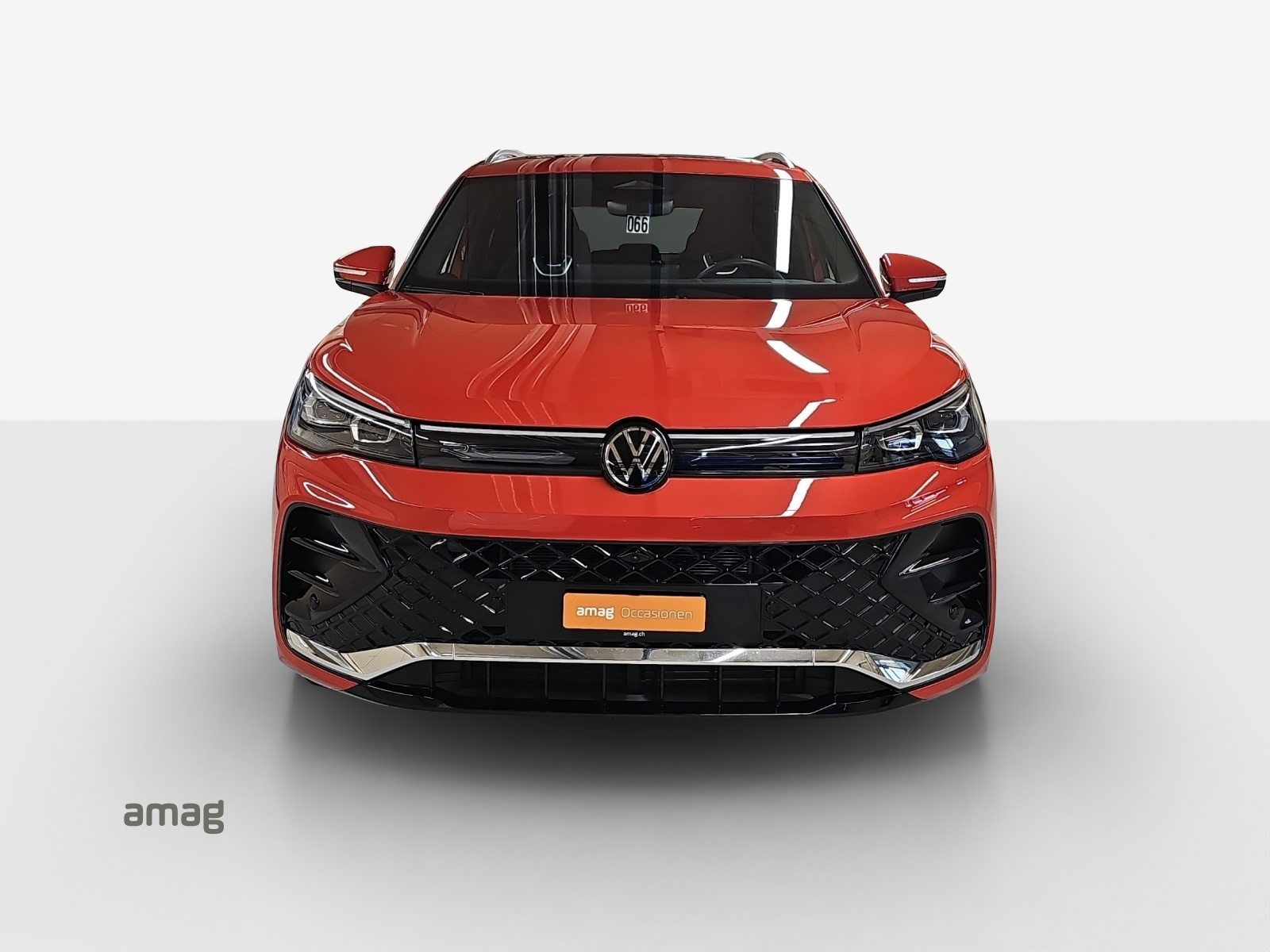 VW Tiguan R-Line, Benzin, Occasion / Gebraucht, Automatik - 7