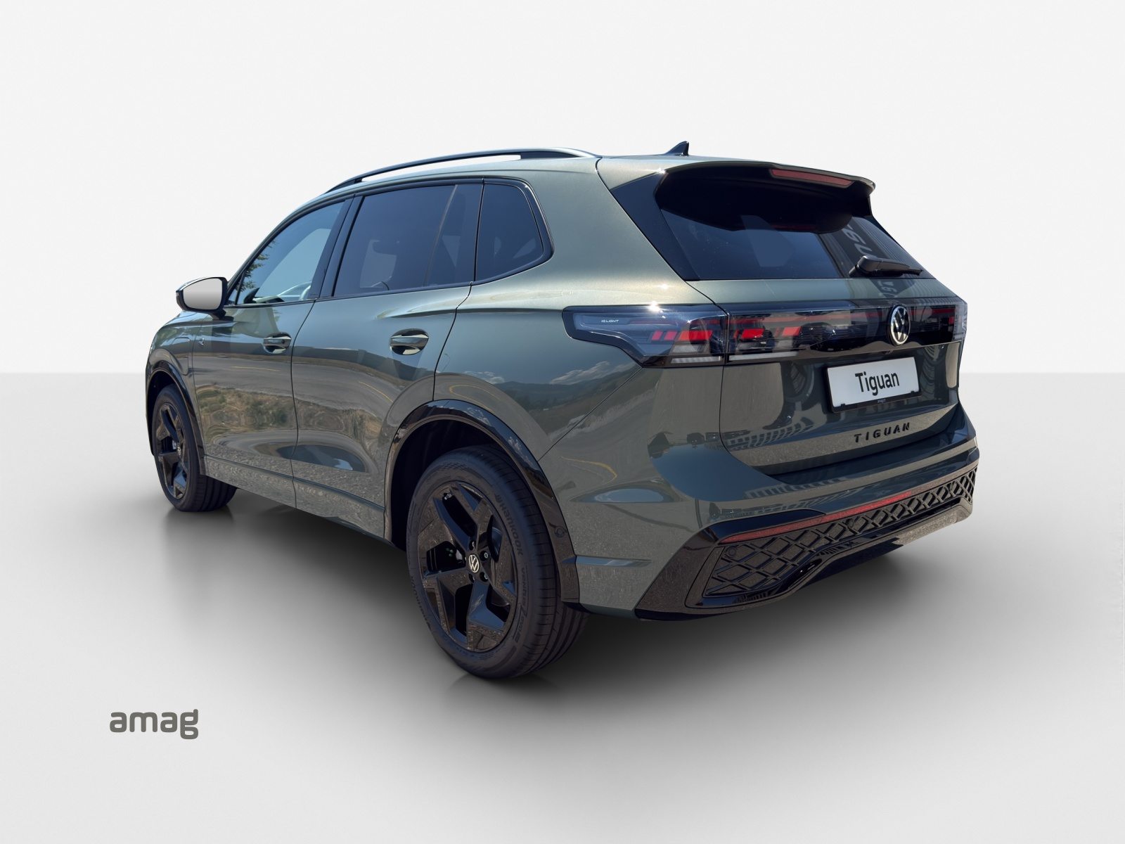 VW Tiguan R-Line, Voll-Hybrid Benzin/Elektro, Occasion / Gebraucht, Automatik - 3
