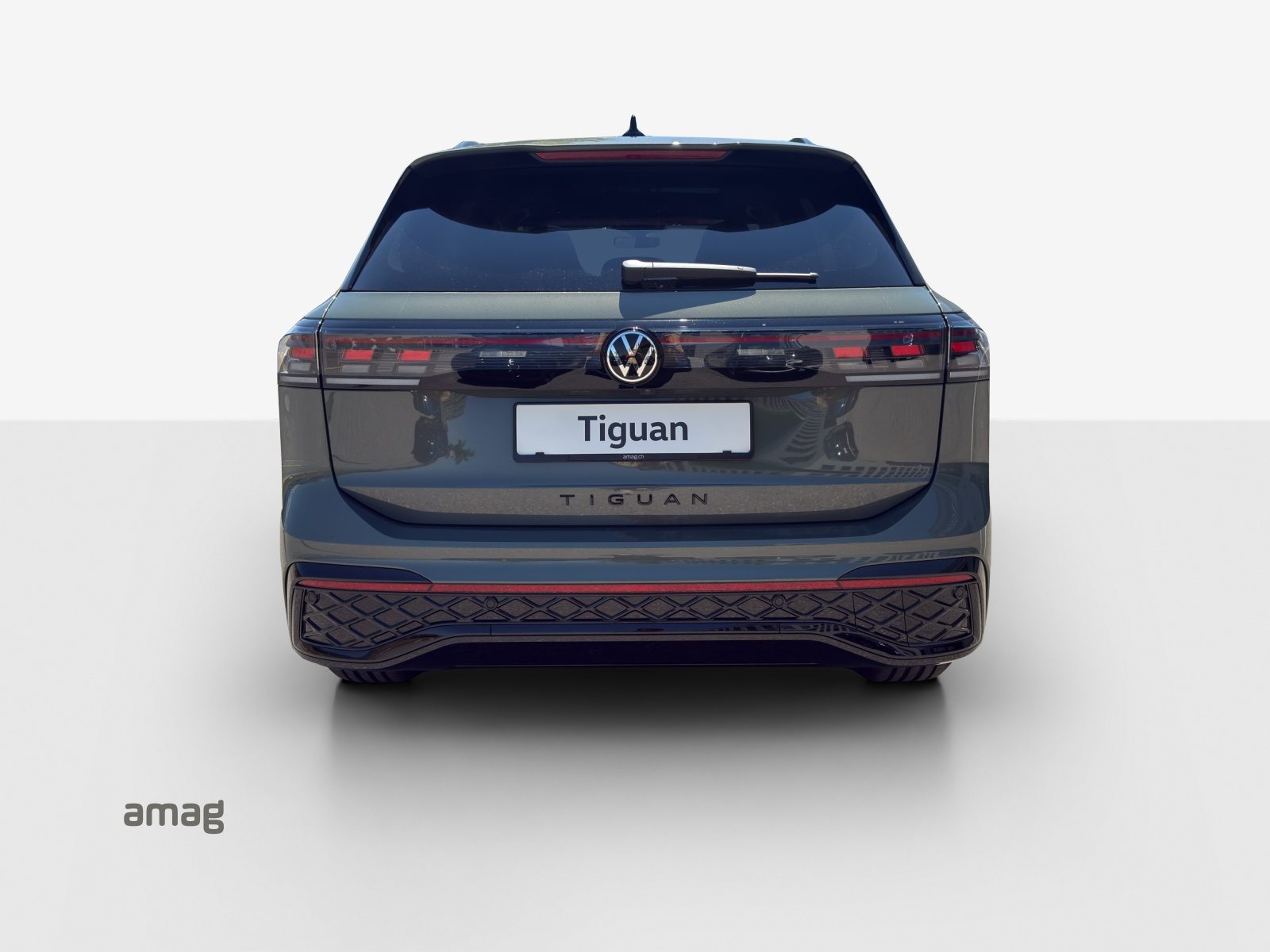 VW Tiguan R-Line, Voll-Hybrid Benzin/Elektro, Occasion / Gebraucht, Automatik - 4