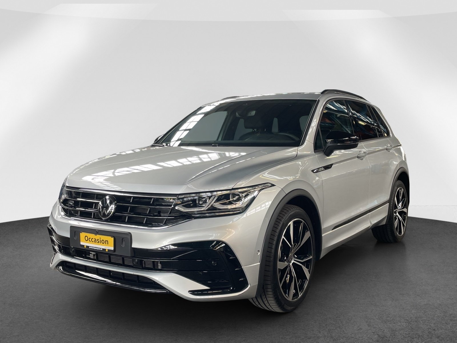 VW Tiguan 2.0 TSI R-Line DSG, Benzin, Occasion / Gebraucht, Automatik - 3