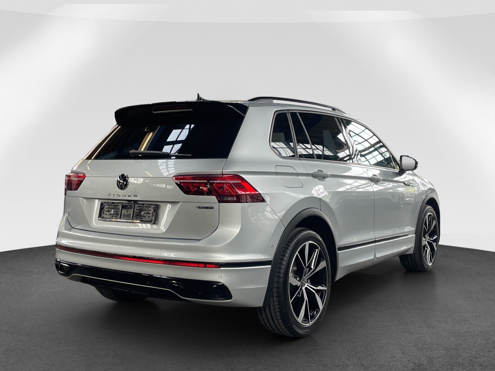 VW Tiguan 2.0 TSI R-Line DSG, Benzin, Occasion / Gebraucht, Automatik - 6