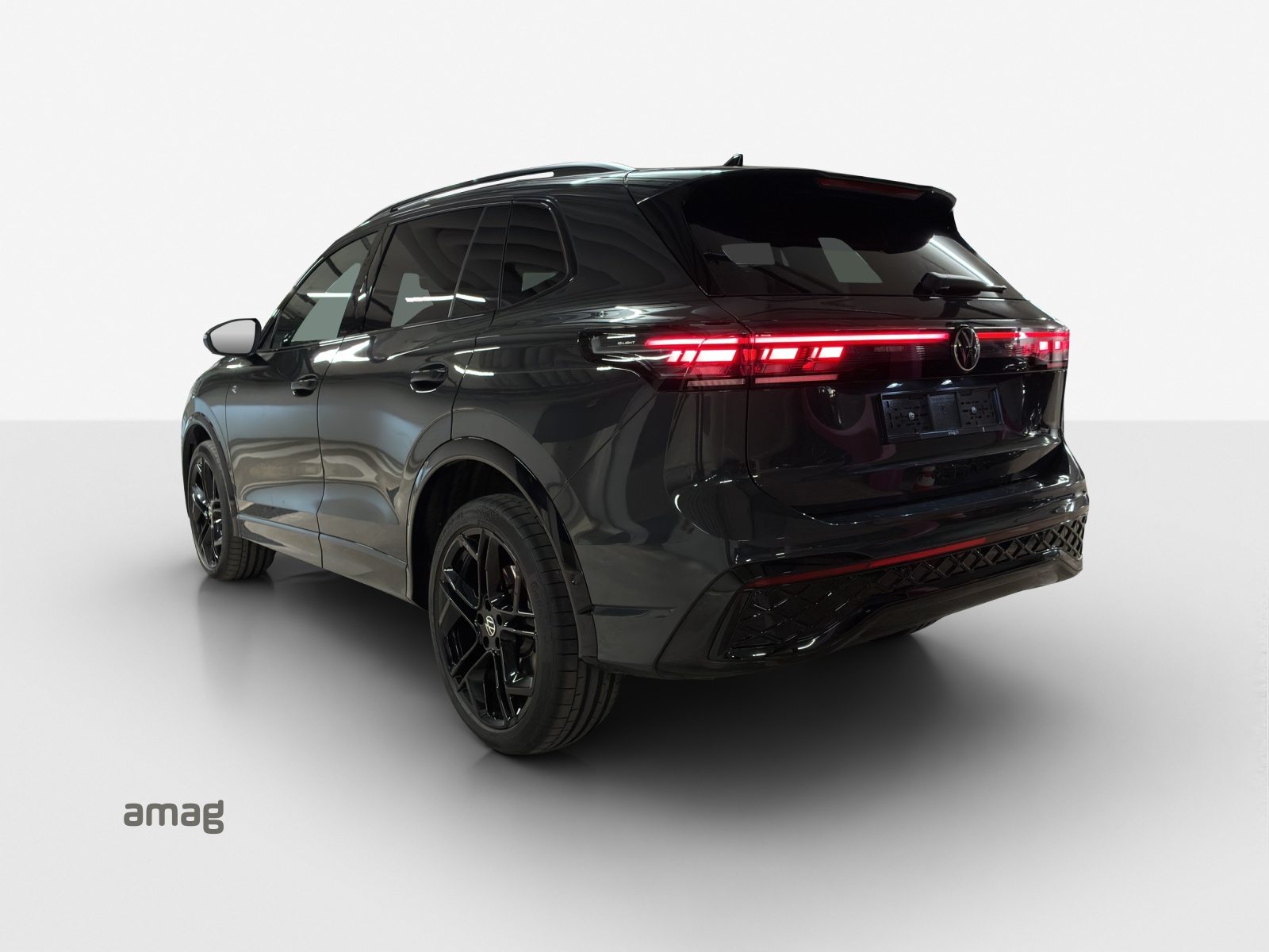 VW Tiguan R-Line, Benzin, Occasion / Gebraucht, Automatik - 3