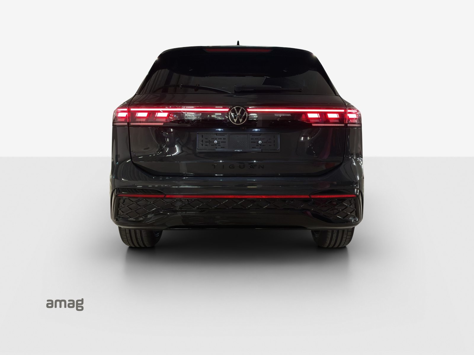 VW Tiguan R-Line, Benzin, Occasion / Gebraucht, Automatik - 4