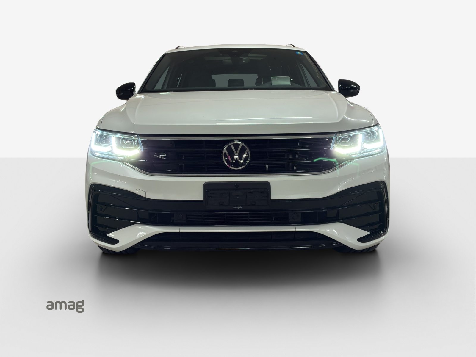 VW Tiguan R-Line, Benzin, Occasion / Gebraucht, Automatik - 7