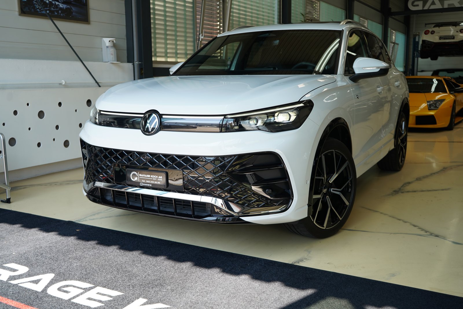 VW Tiguan 2.0 TSI DSG R-Line 4Motion
