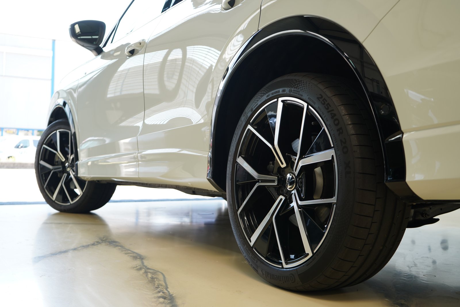 VW Tiguan 2.0 TSI DSG R-Line 4Motion, Benzin, Occasion / Gebraucht, Automatik - 7