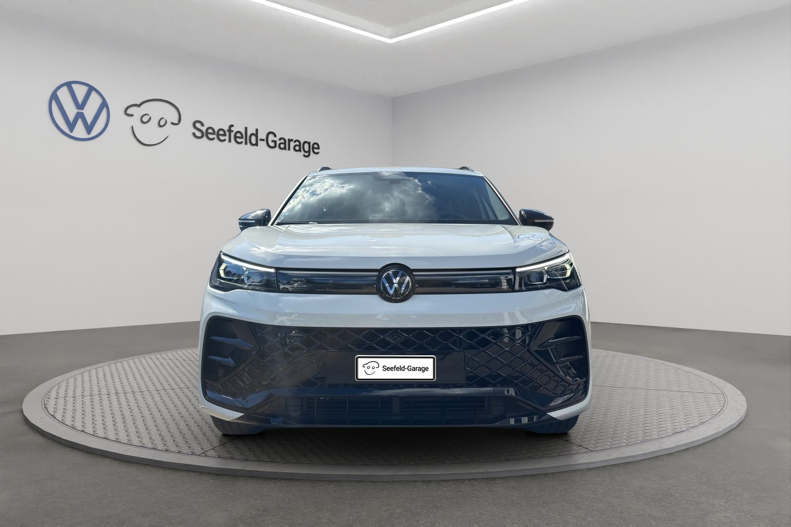 VW Tiguan R-Line, Essence, Occasion / Utilisé, Automatique - 2