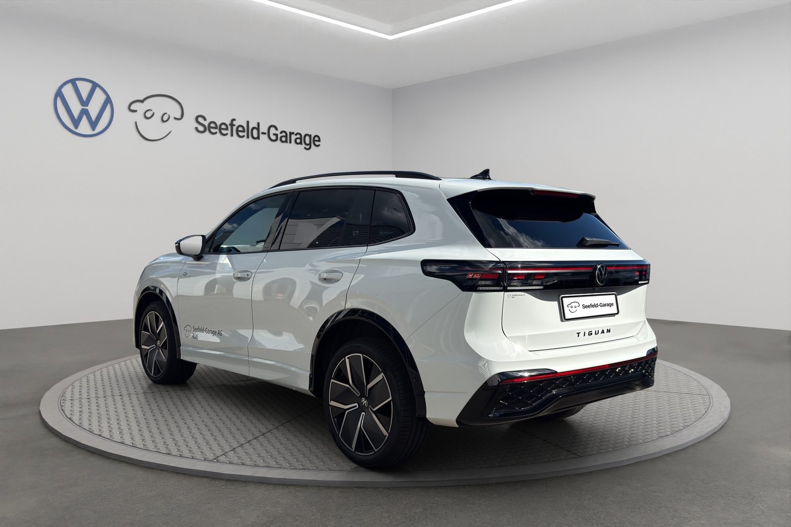 VW Tiguan R-Line, Essence, Occasion / Utilisé, Automatique - 4