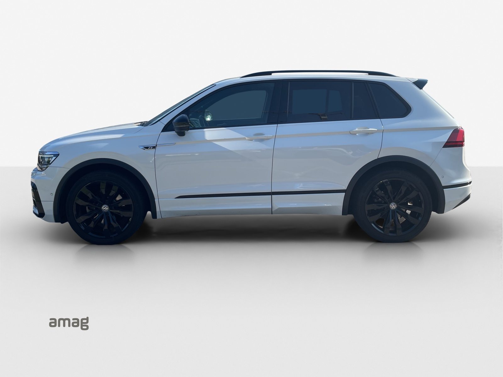 VW Tiguan Highline, Petrol, Second hand / Used, Automatic - 2