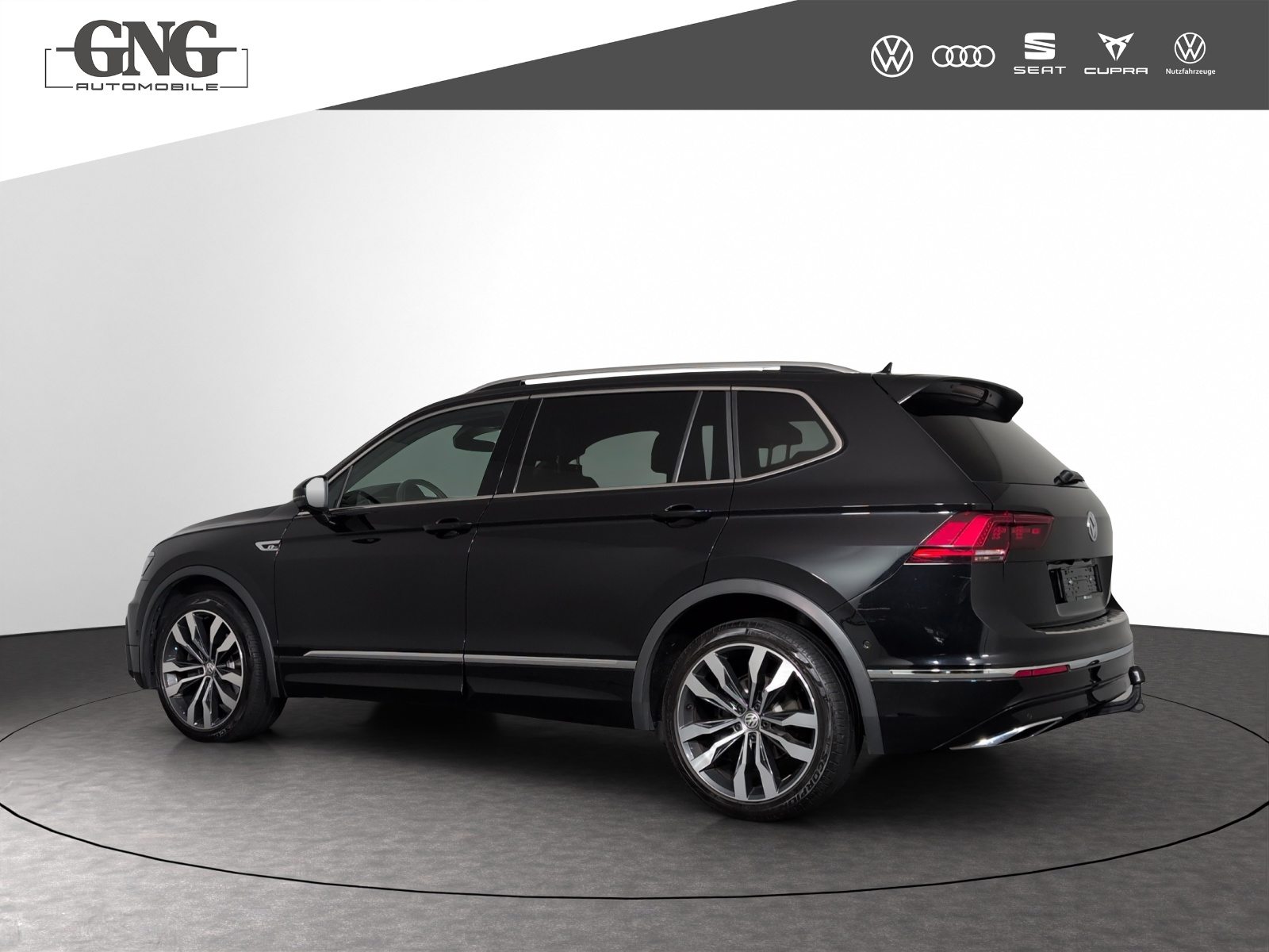 VW Tiguan Allspace Highline, Petrol, Second hand / Used, Automatic - 2