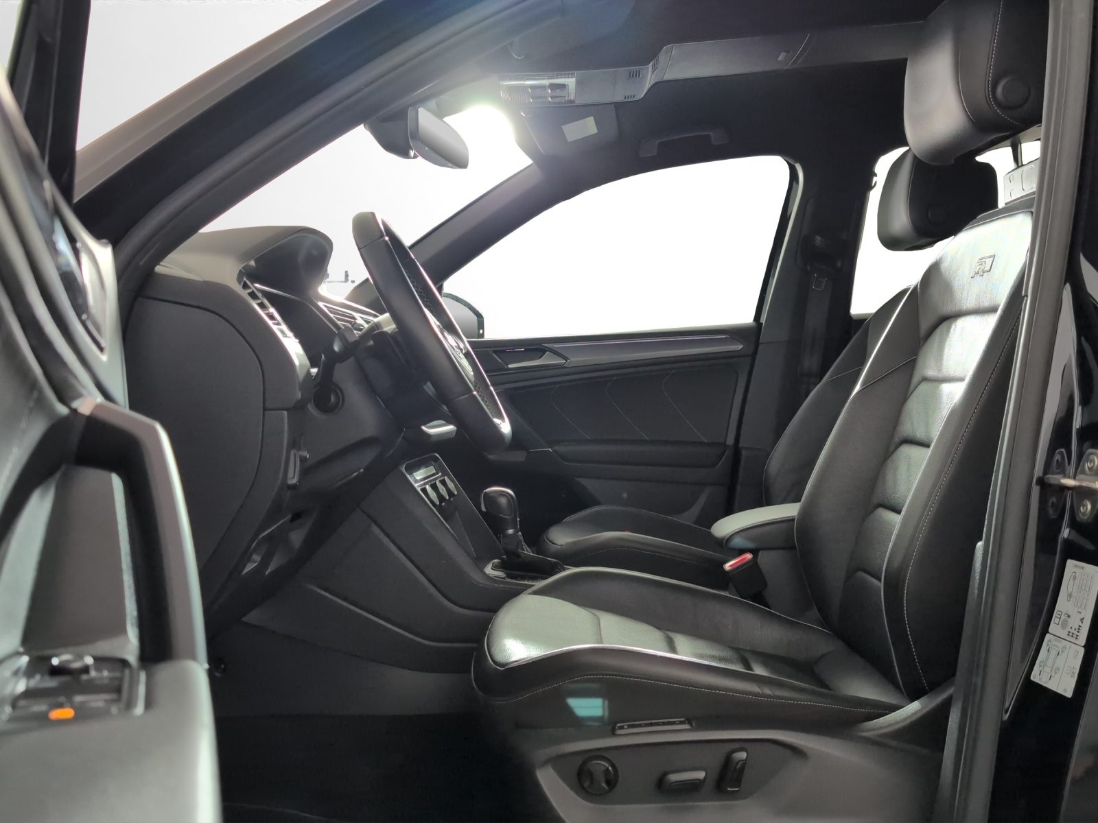 VW Tiguan Allspace Highline, Petrol, Second hand / Used, Automatic - 6