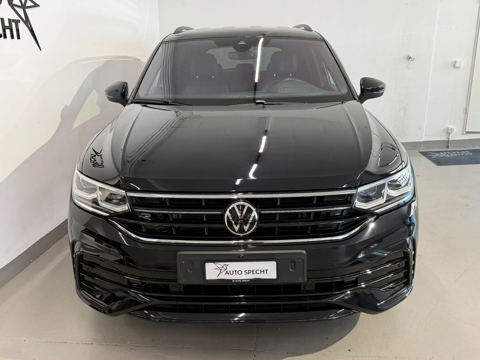 VW Tiguan Allspace 2.0TSI R-Line 4Motion DSG, Petrol, Second hand / Used, Automatic - 3