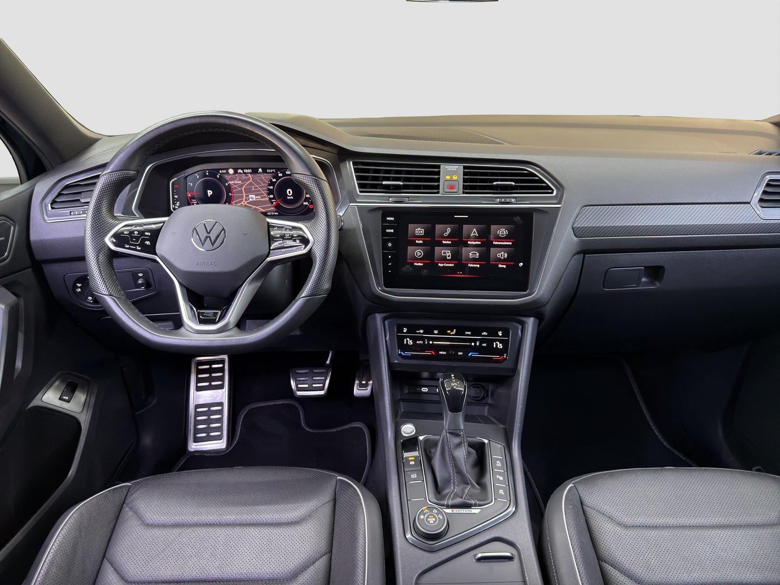 VW Tiguan Allspace 2.0TSI R-Line 4Motion DSG, Petrol, Second hand / Used, Automatic - 7