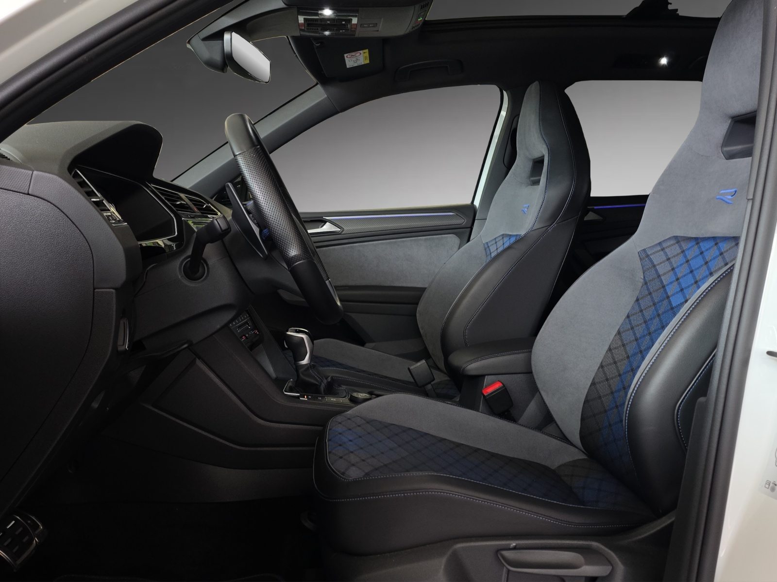 VW Tiguan R, Benzin, Occasion / Gebraucht, Automatik - 6