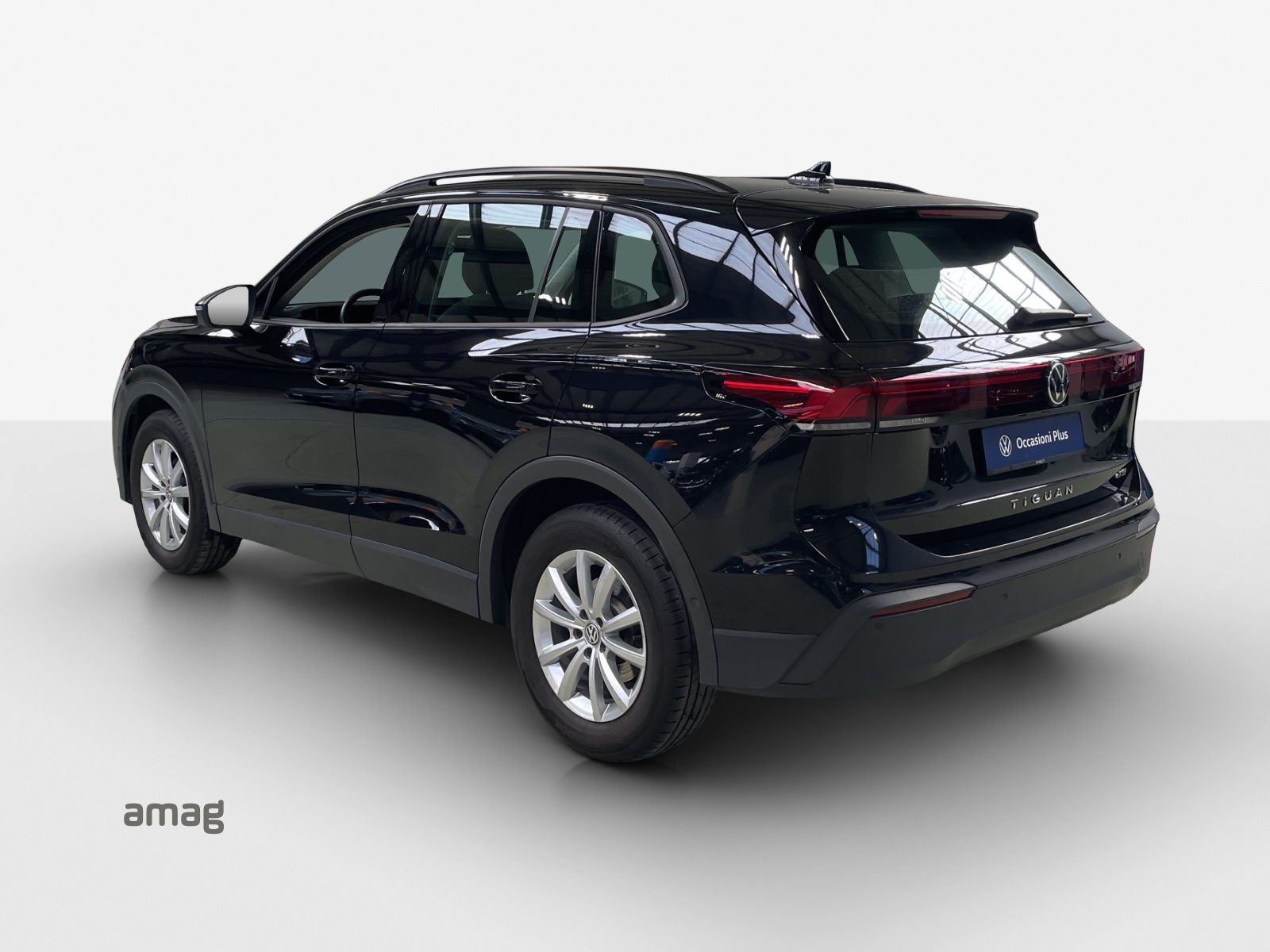VW Tiguan Basis, Benzin, Occasion / Gebraucht, Automatik - 3