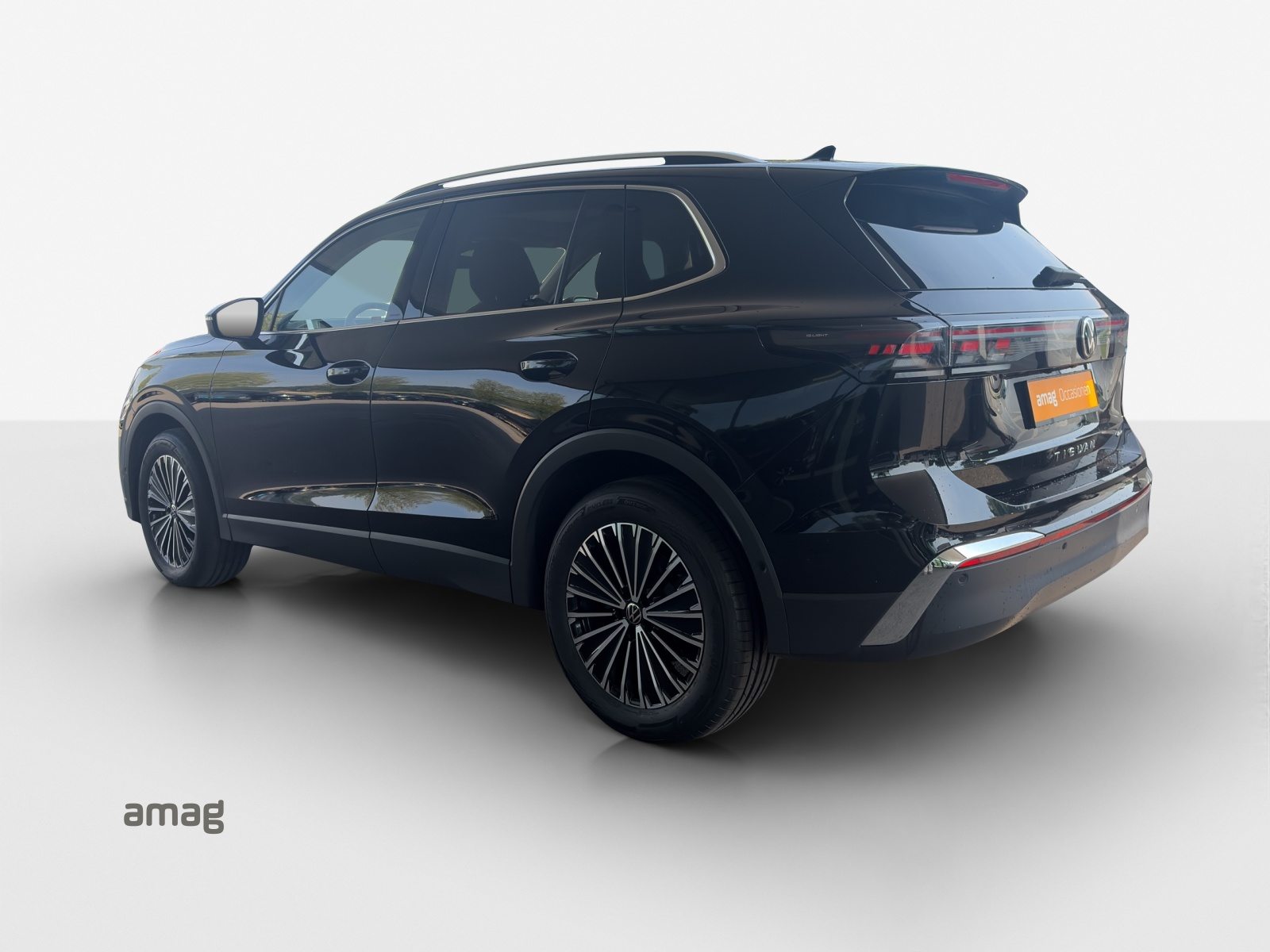 VW Tiguan Elegance, Benzin, Occasion / Gebraucht, Automatik - 3