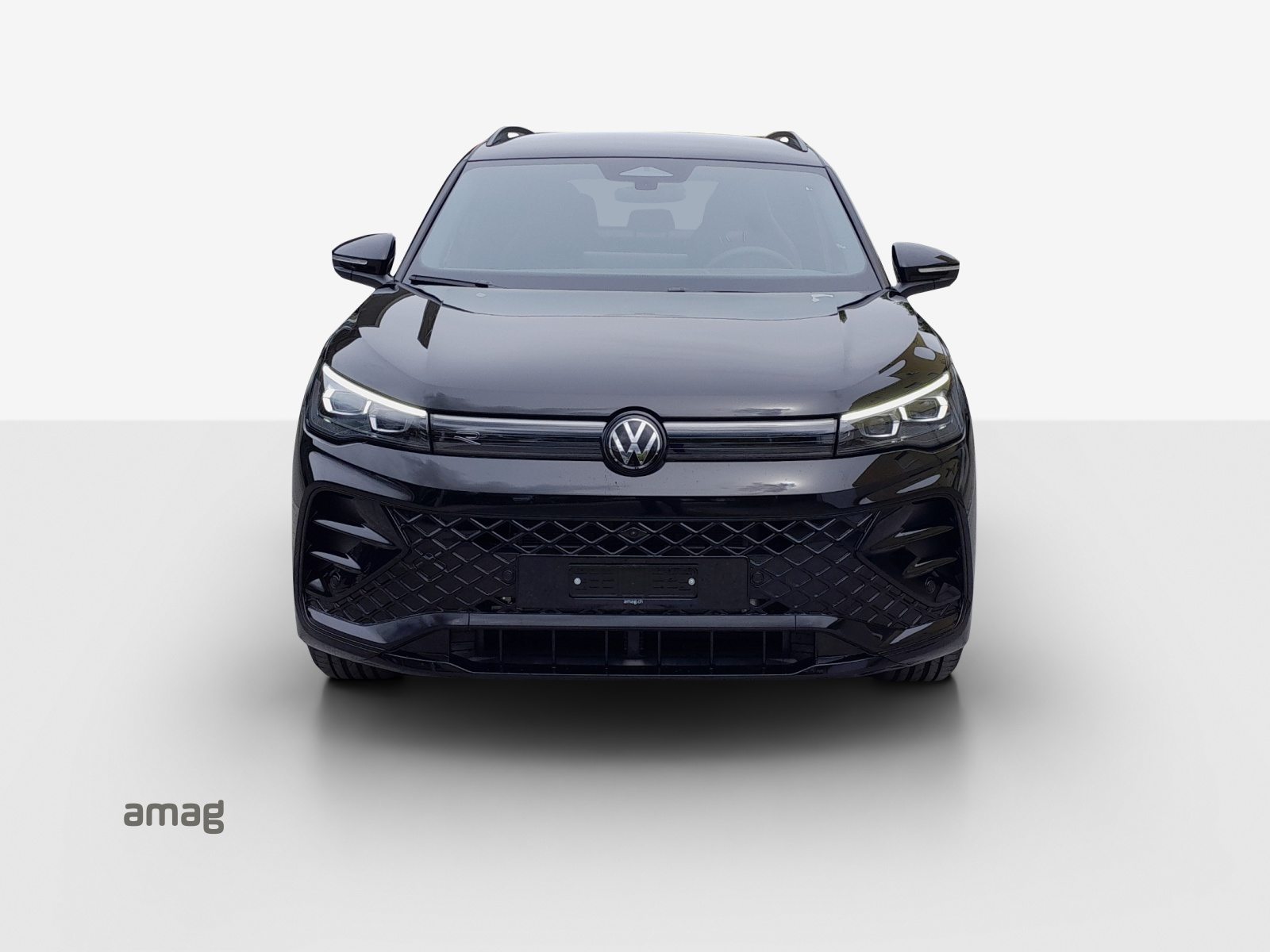 VW Tiguan R-Line, Full-Hybrid Petrol/Electric, Second hand / Used, Automatic - 7