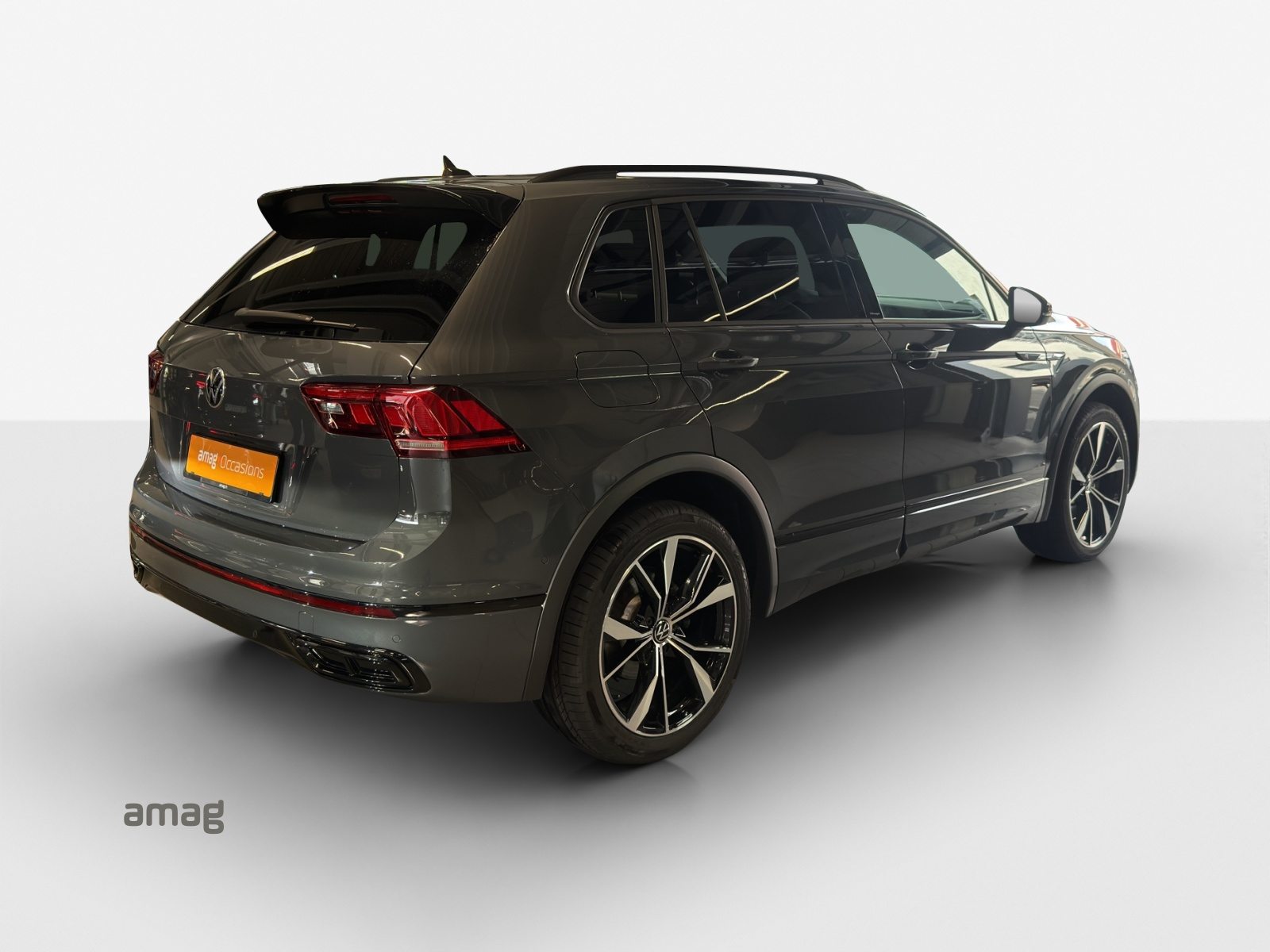 VW Tiguan R-Line, Benzin, Occasion / Gebraucht, Automatik - 4