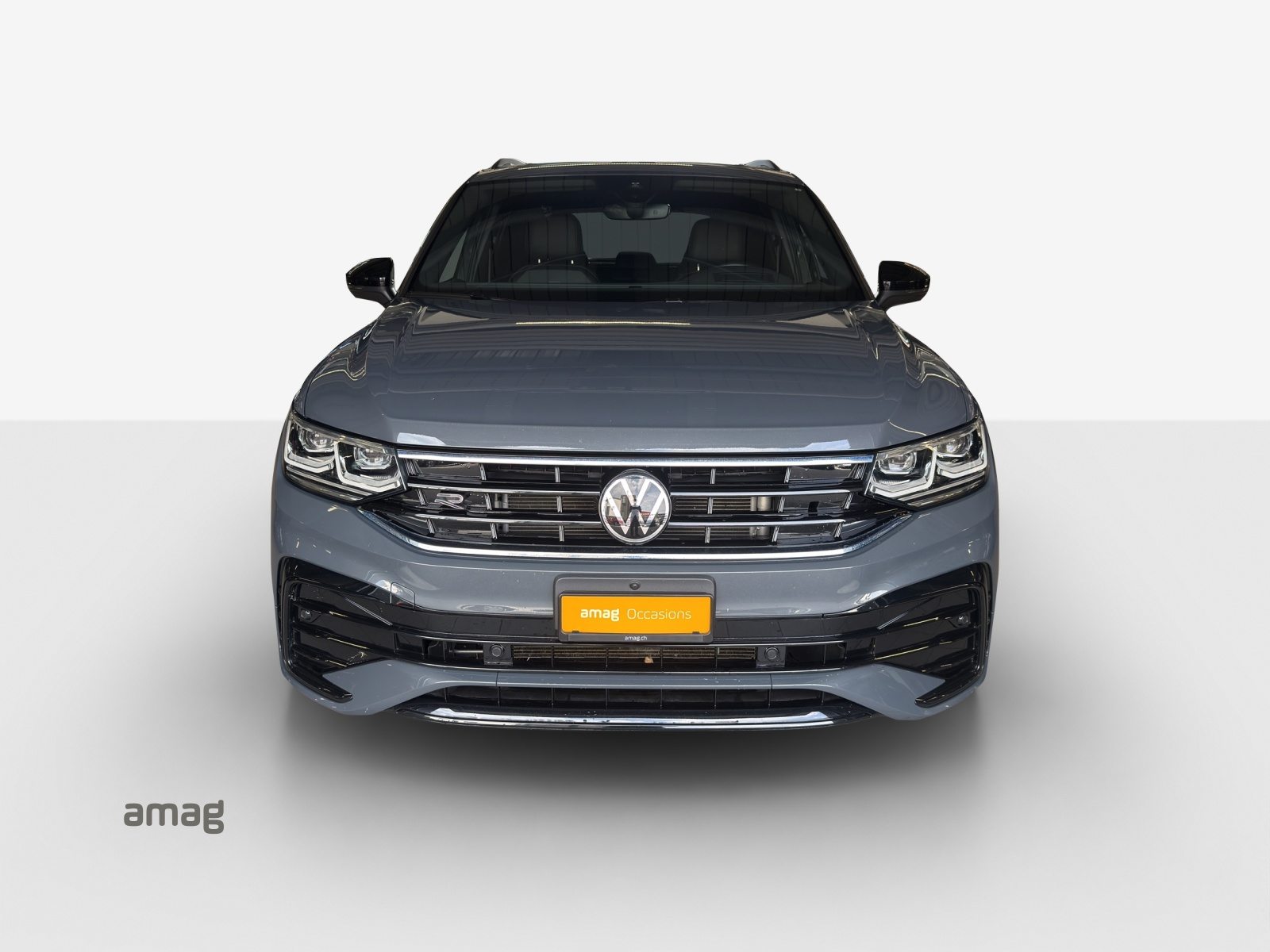 VW Tiguan R-Line, Benzin, Occasion / Gebraucht, Automatik - 6
