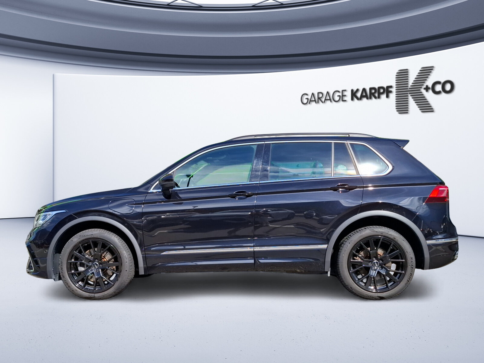 VW Tiguan R-Line SELECTION PHEV, Voll-Hybrid Benzin/Elektro, Occasion / Gebraucht, Automatik - 2
