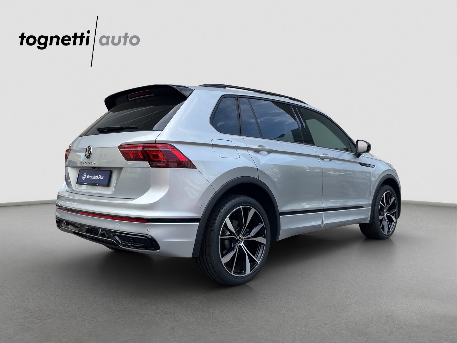 VW Tiguan R-Line, Petrol, Second hand / Used, Automatic - 4