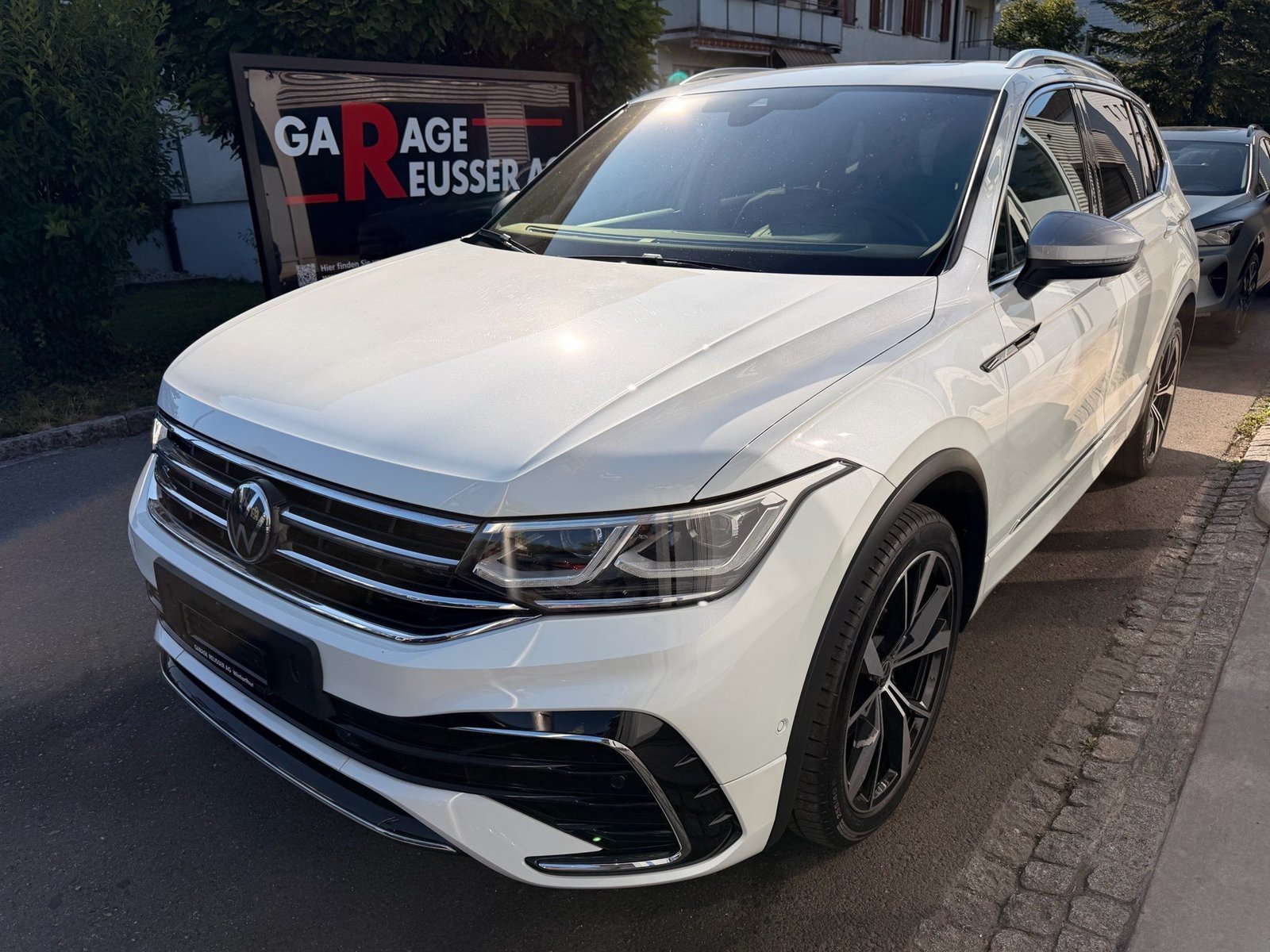 VW Tiguan Allspace Allspace R-LINE 4MOTION *** PANORAMAGLASD