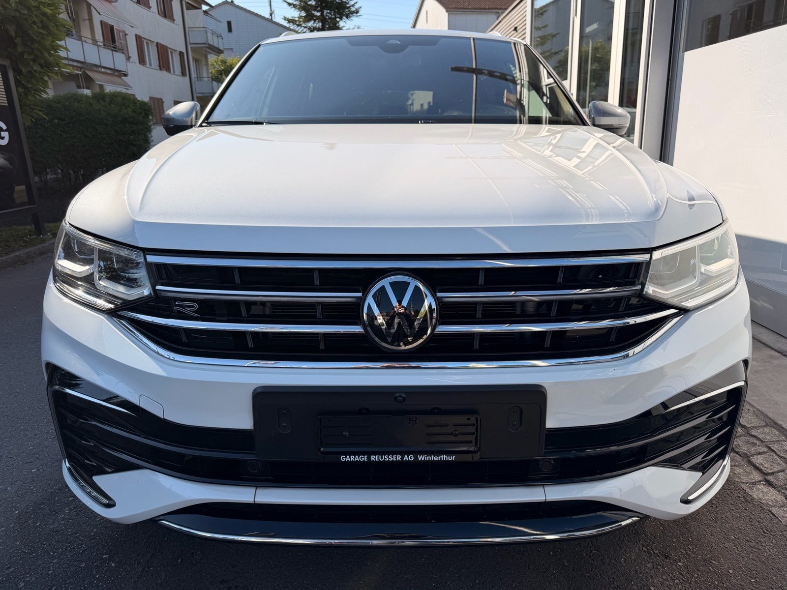 VW Tiguan Allspace Allspace R-LINE 4MOTION *** PANORAMAGLASD, Benzin, Occasion / Gebraucht, Automatik - 2