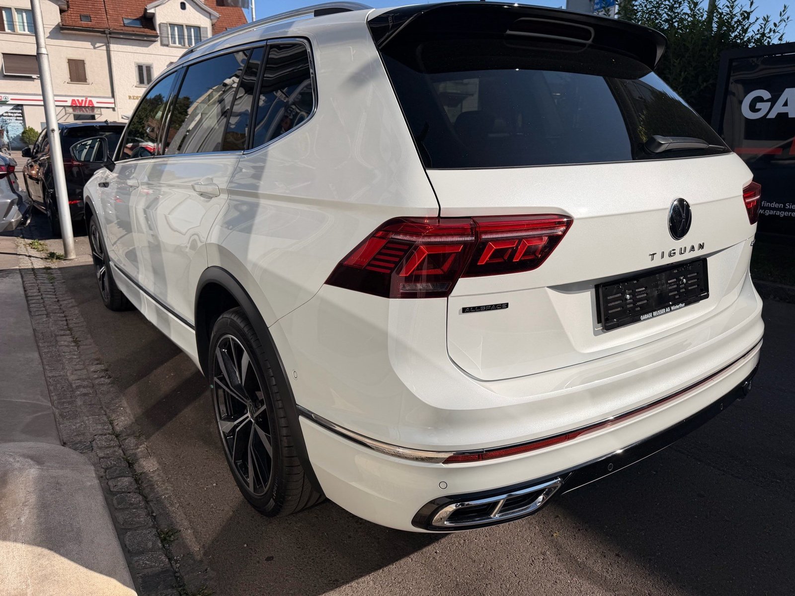 VW Tiguan Allspace Allspace R-LINE 4MOTION *** PANORAMAGLASD, Benzin, Occasion / Gebraucht, Automatik - 5