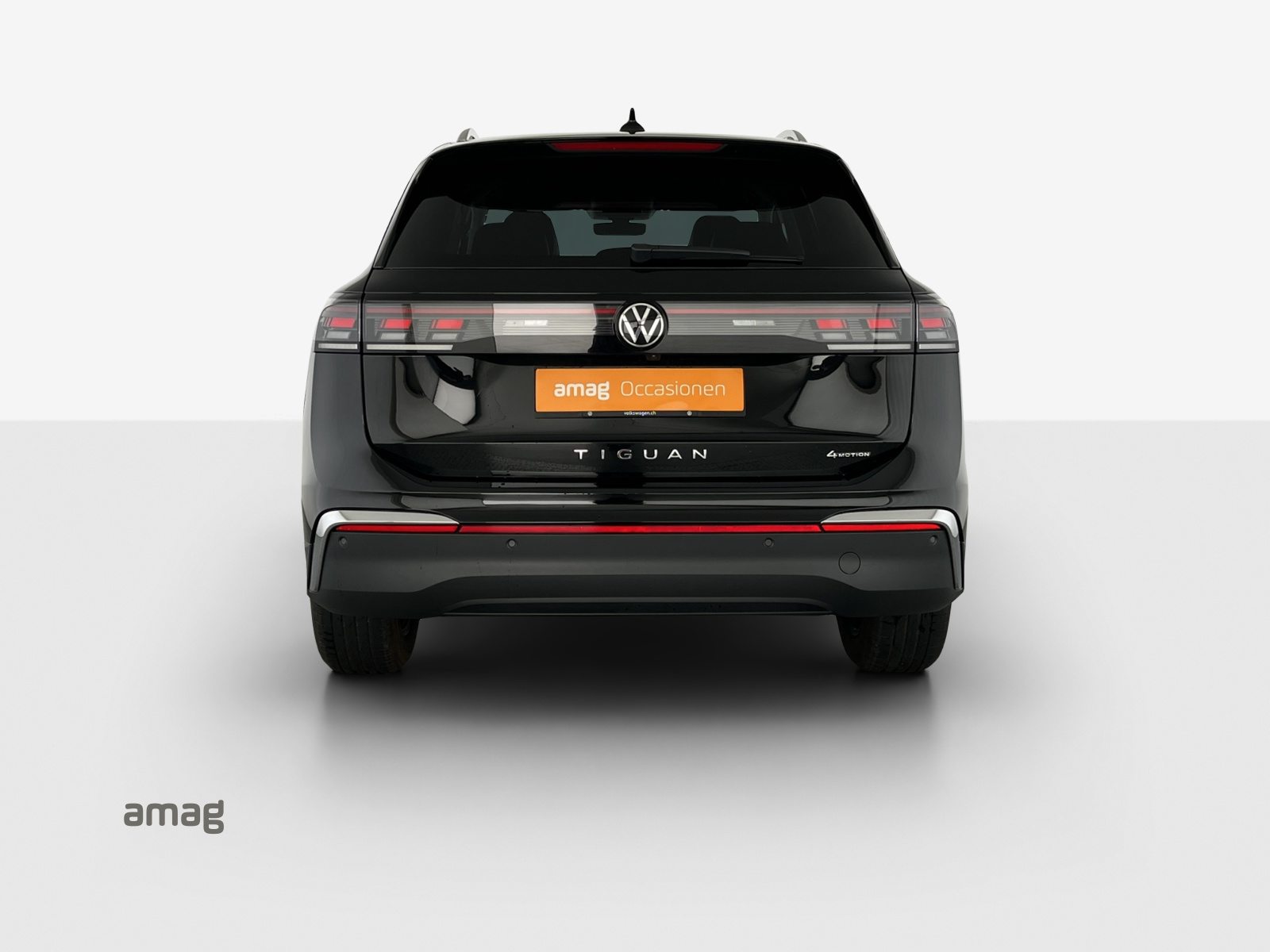 VW Tiguan Elegance, Petrol, Second hand / Used, Automatic - 4
