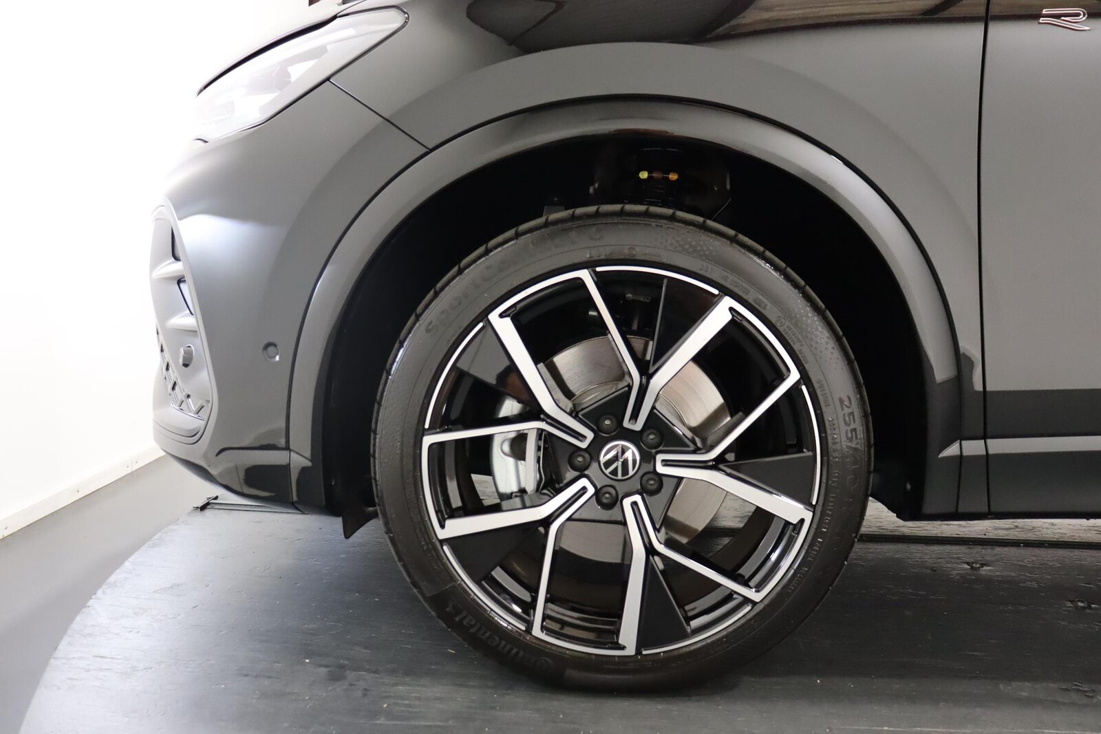 VW Tiguan 2.0 TSI R-Line DSG 4motion, Benzin, Occasion / Gebraucht, Automatik - 5