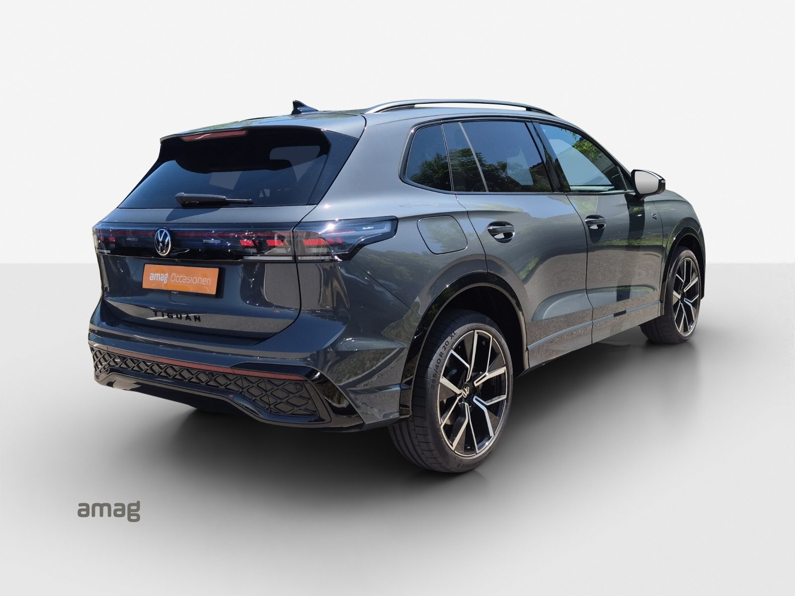 VW Tiguan R-Line, Benzin, Occasion / Gebraucht, Automatik - 5