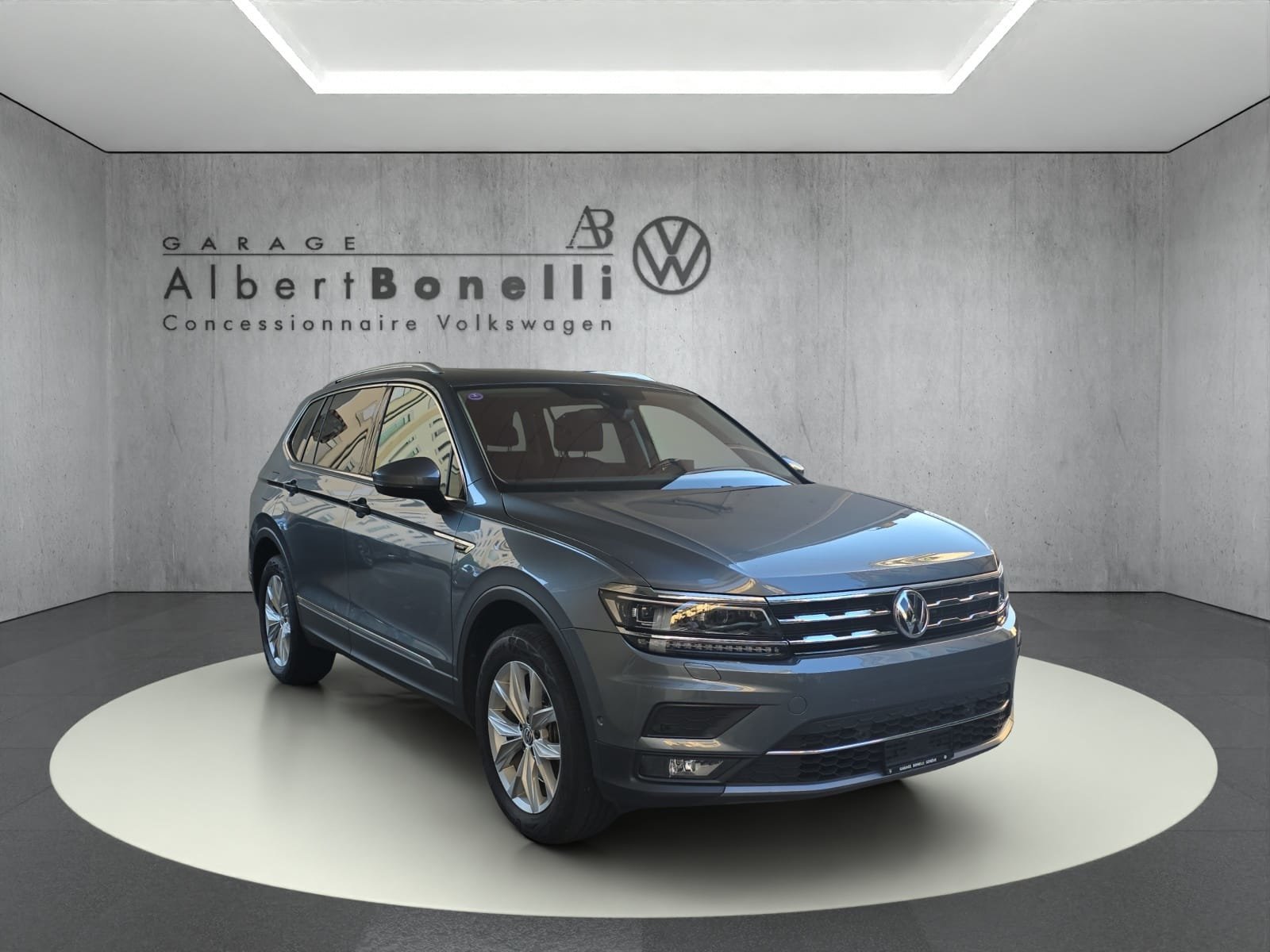 VW Tiguan Allspace 2.0TSI Highline 4Motion DSG, Petrol, Second hand / Used, Automatic - 4