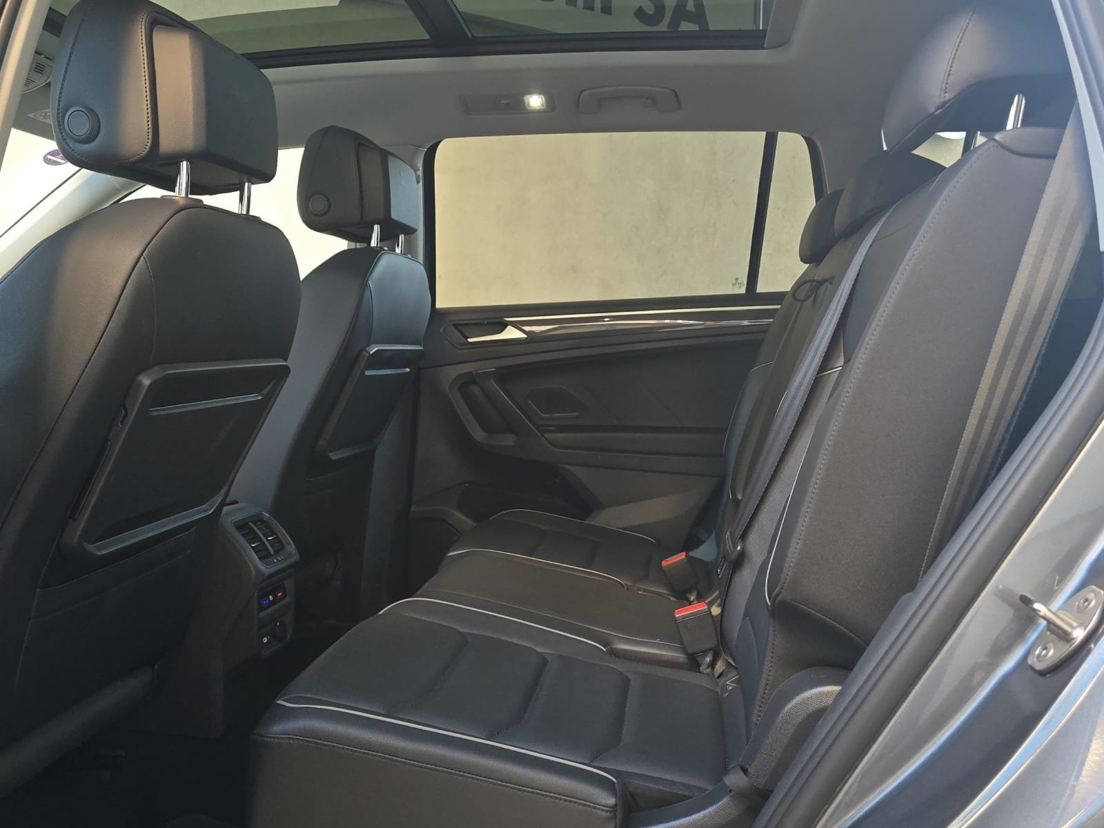 VW Tiguan Allspace 2.0TSI Highline 4Motion DSG, Petrol, Second hand / Used, Automatic - 6