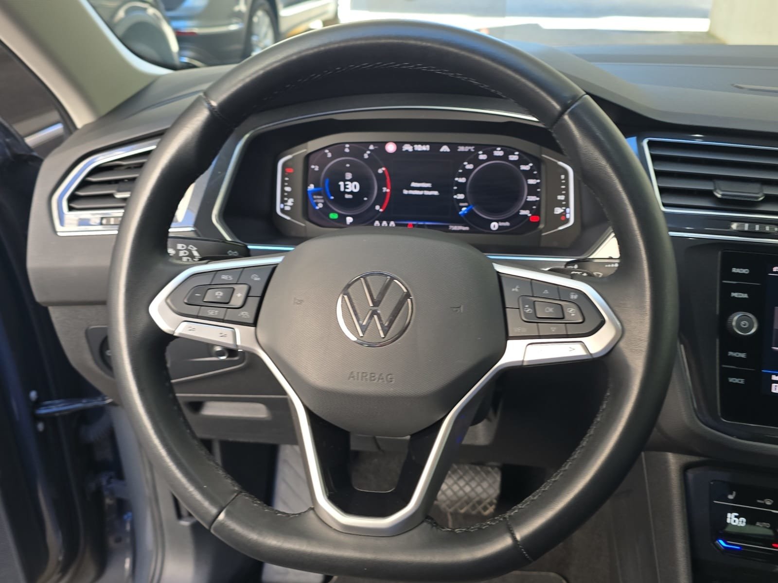 VW Tiguan 2.0TSI Life 4Motion DSG, Petrol, Second hand / Used, Automatic - 6