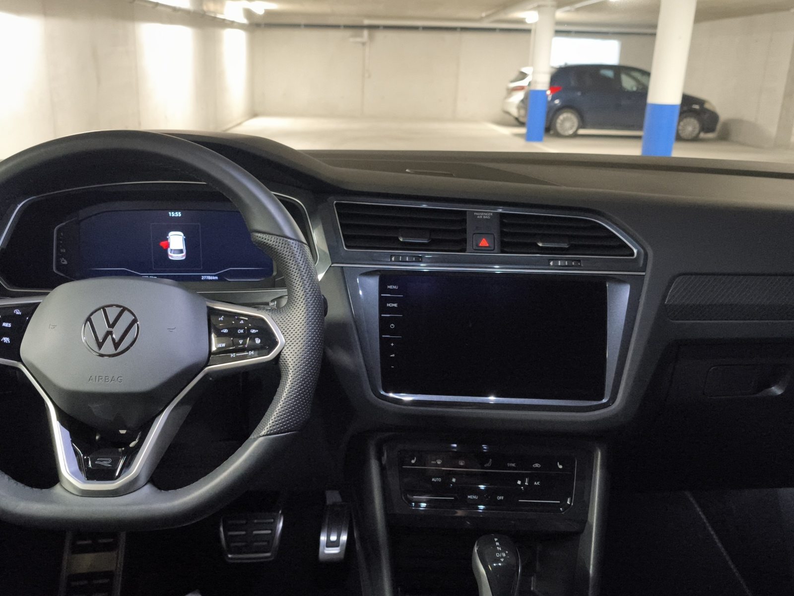 VW Tiguan R-Line SELECTION PHEV, Voll-Hybrid Benzin/Elektro, Occasion / Gebraucht, Automatik - 7
