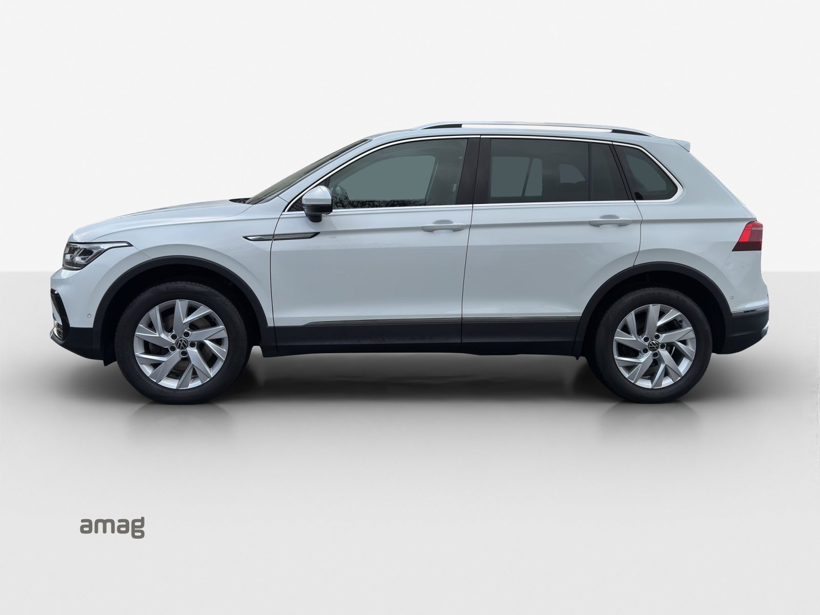 VW Tiguan Elegance, Diesel, Second hand / Used, Automatic - 2