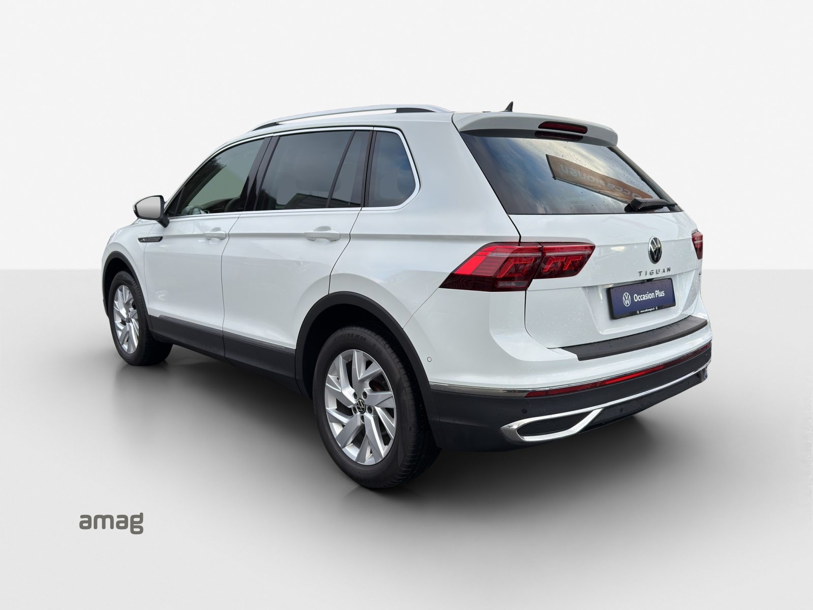 VW Tiguan Elegance, Diesel, Second hand / Used, Automatic - 3