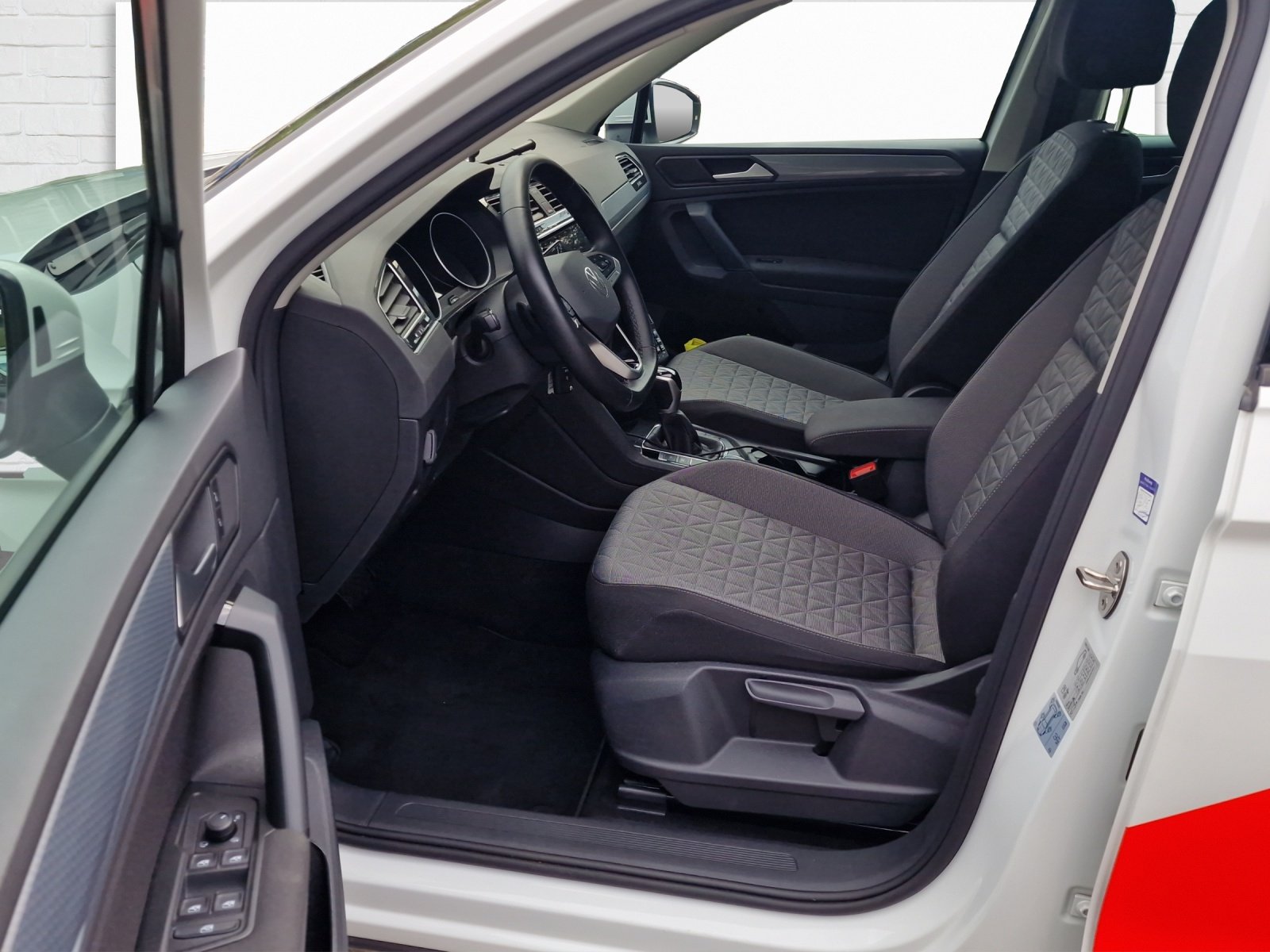 VW Tiguan 2.0 TDI SCR Life DSG, Diesel, Occasioni / Usate, Automatico - 5