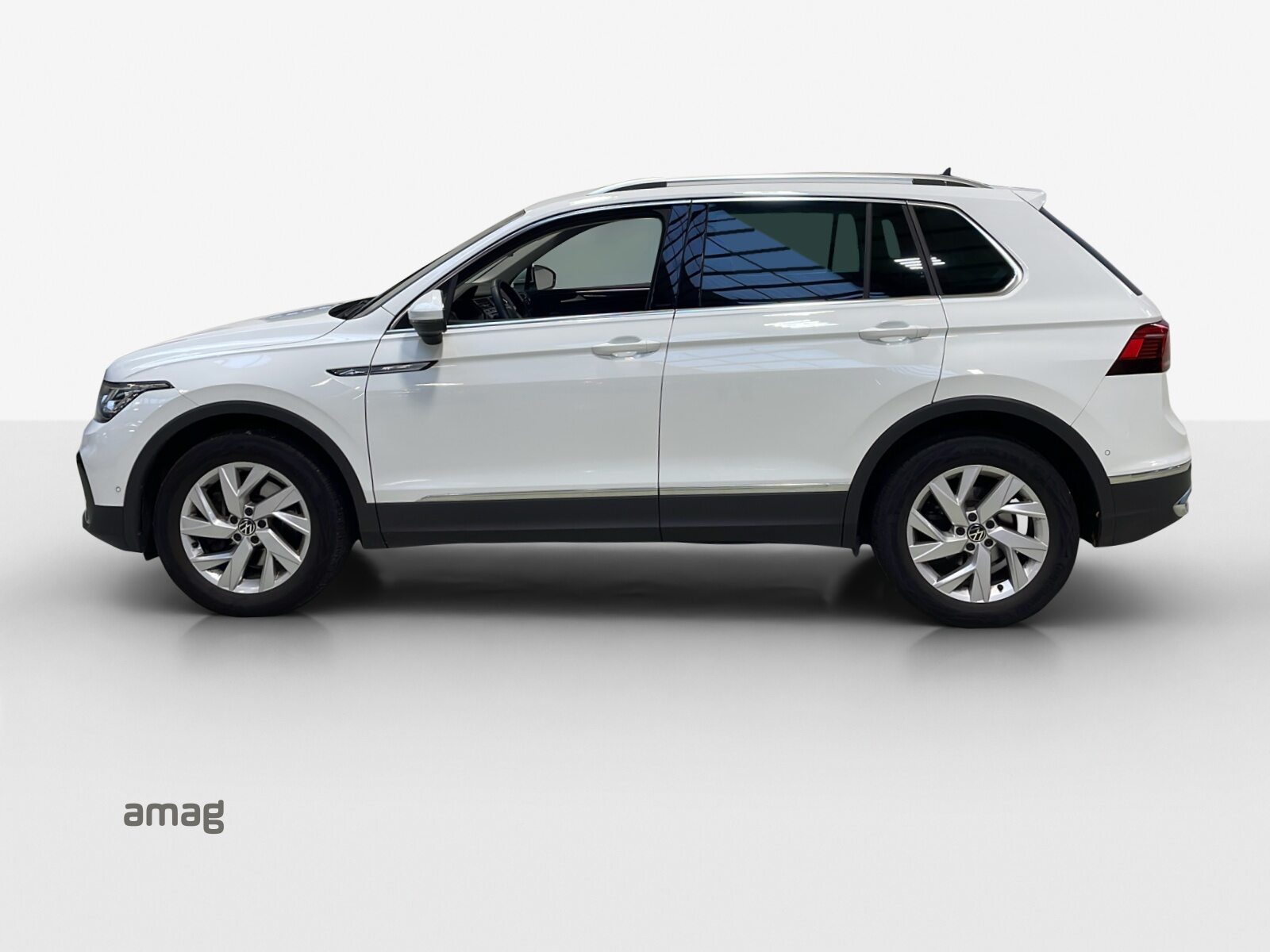 VW Tiguan Elegance, Diesel, Occasion / Gebraucht, Automatik - 2