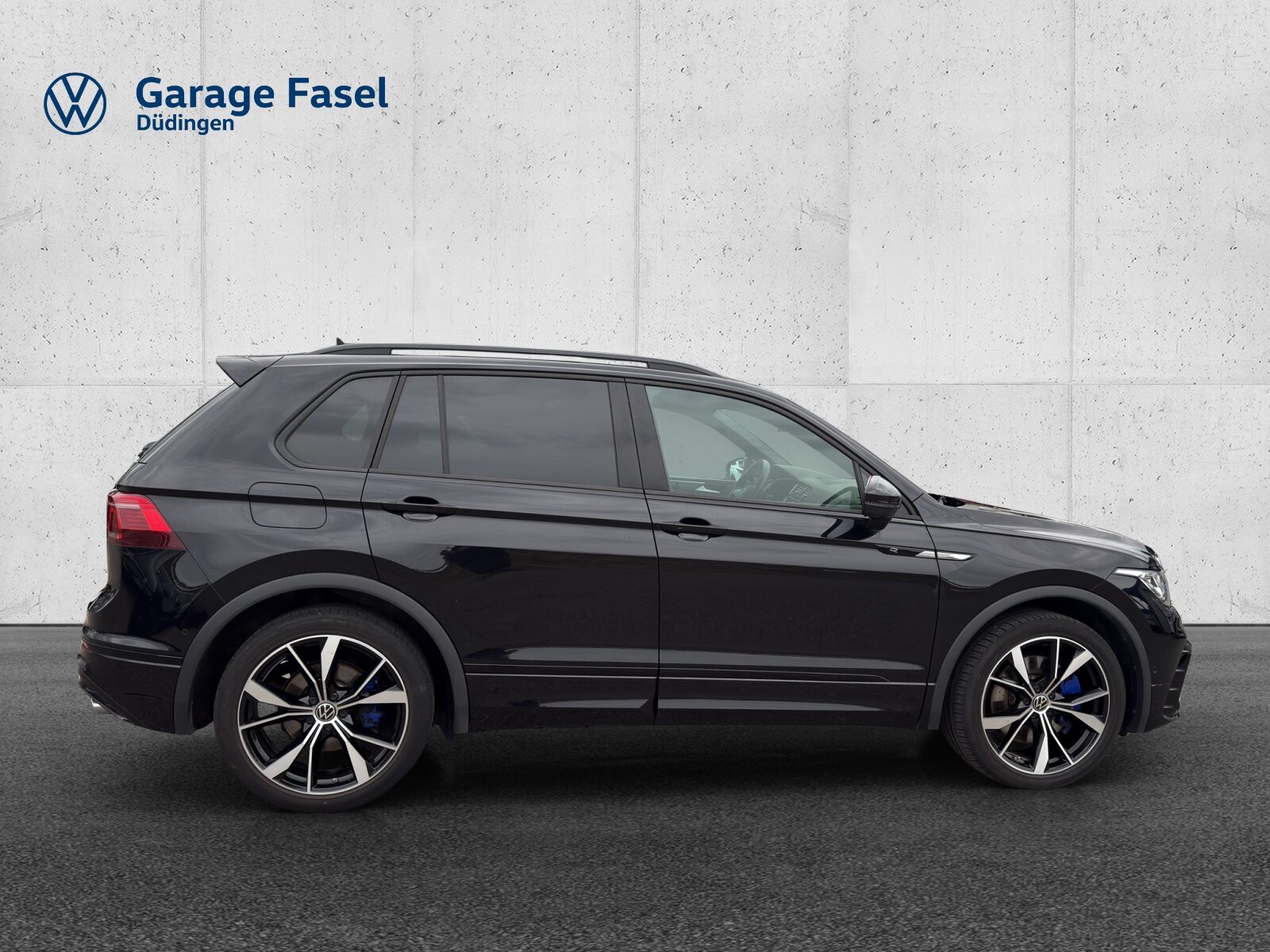 VW Tiguan R, Benzin, Occasion / Gebraucht, Automatik - 6