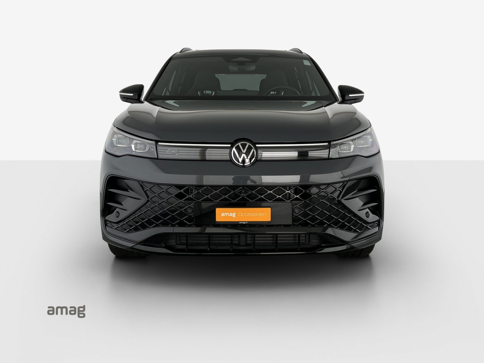 VW Tiguan R-Line, Benzin, Occasion / Gebraucht, Automatik - 7
